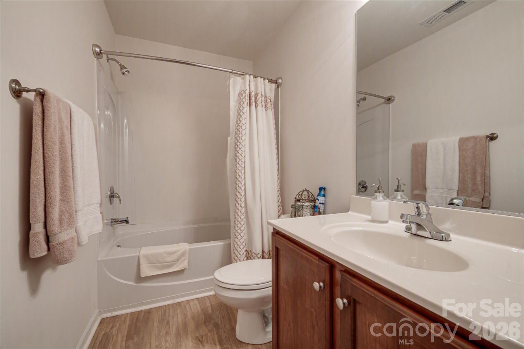4816 Eagle Creek Drive Property Photo 7