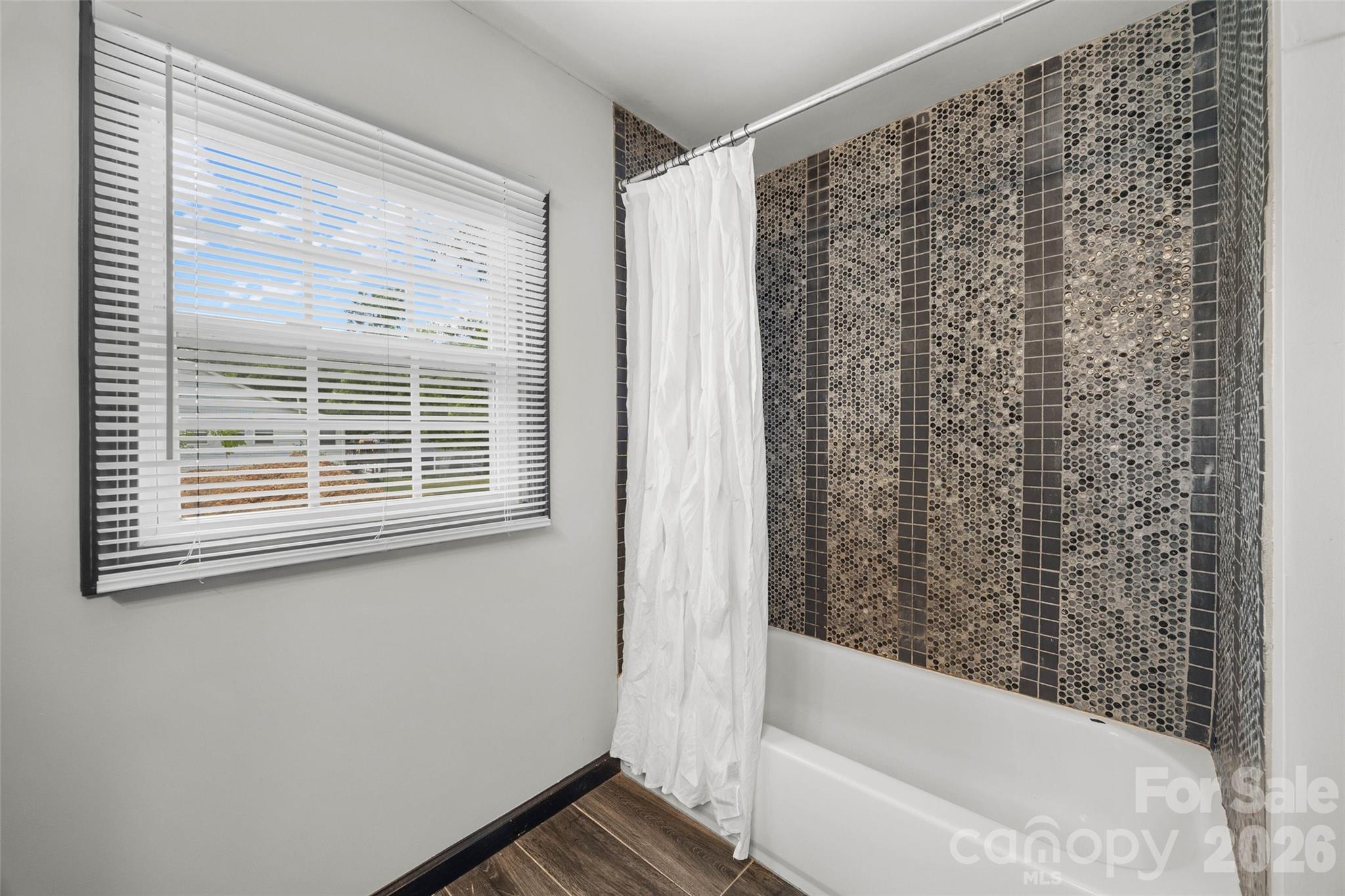 897 Eastwood Drive Property Photo 13