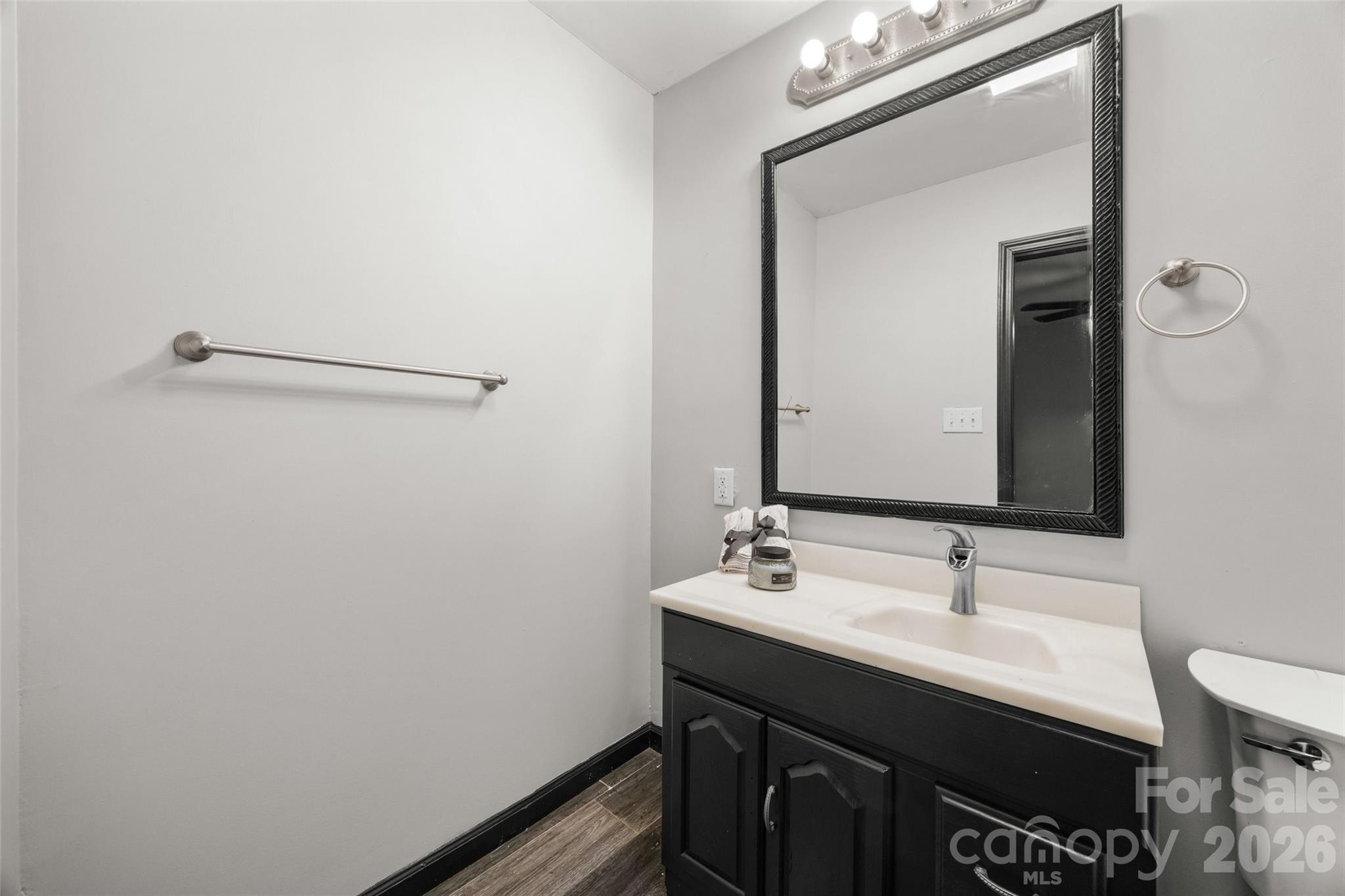 897 Eastwood Drive Property Photo 16
