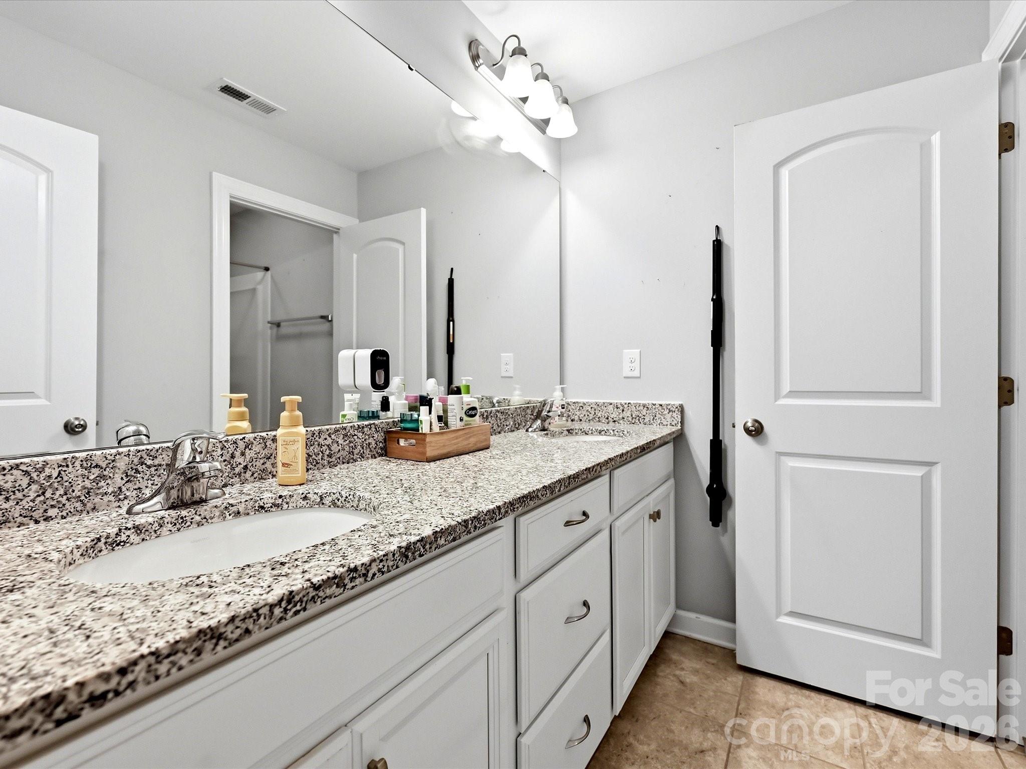 2657 Cheverny Place Property Photo 31