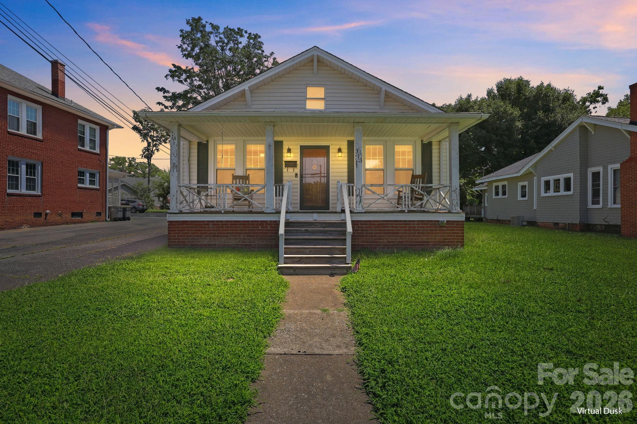 313 S Ridge Avenue Property Photo 4