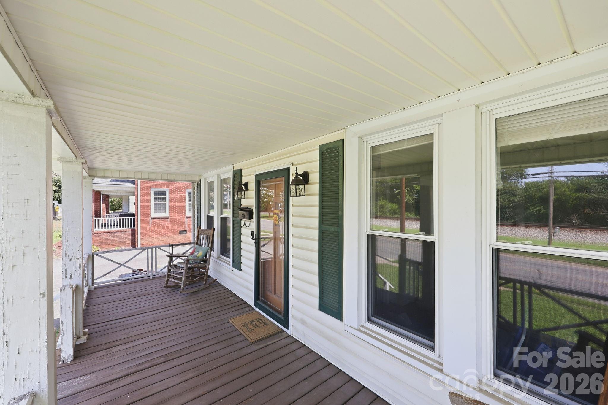 313 S Ridge Avenue Property Photo 6