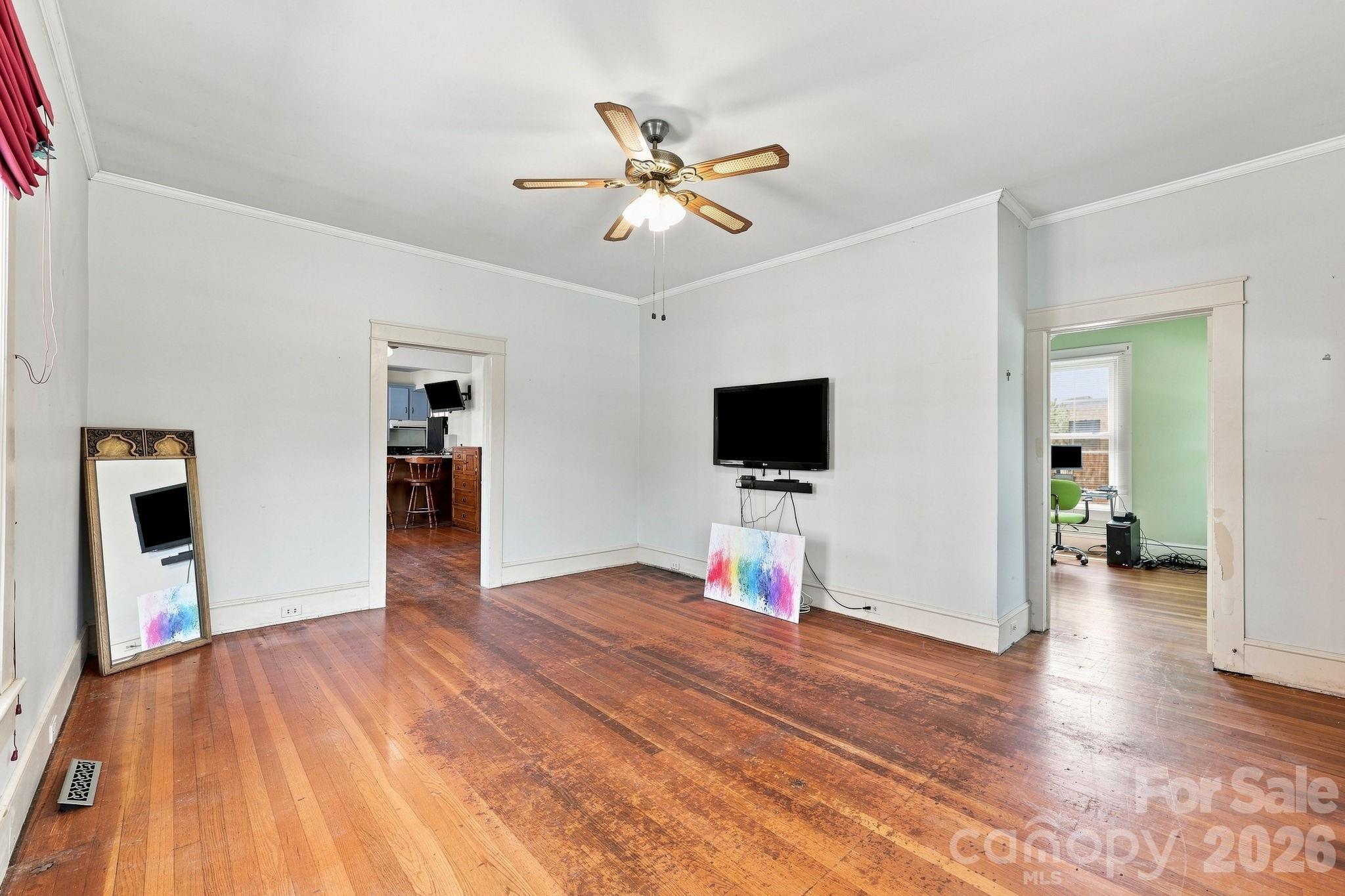 313 S Ridge Avenue Property Photo 9