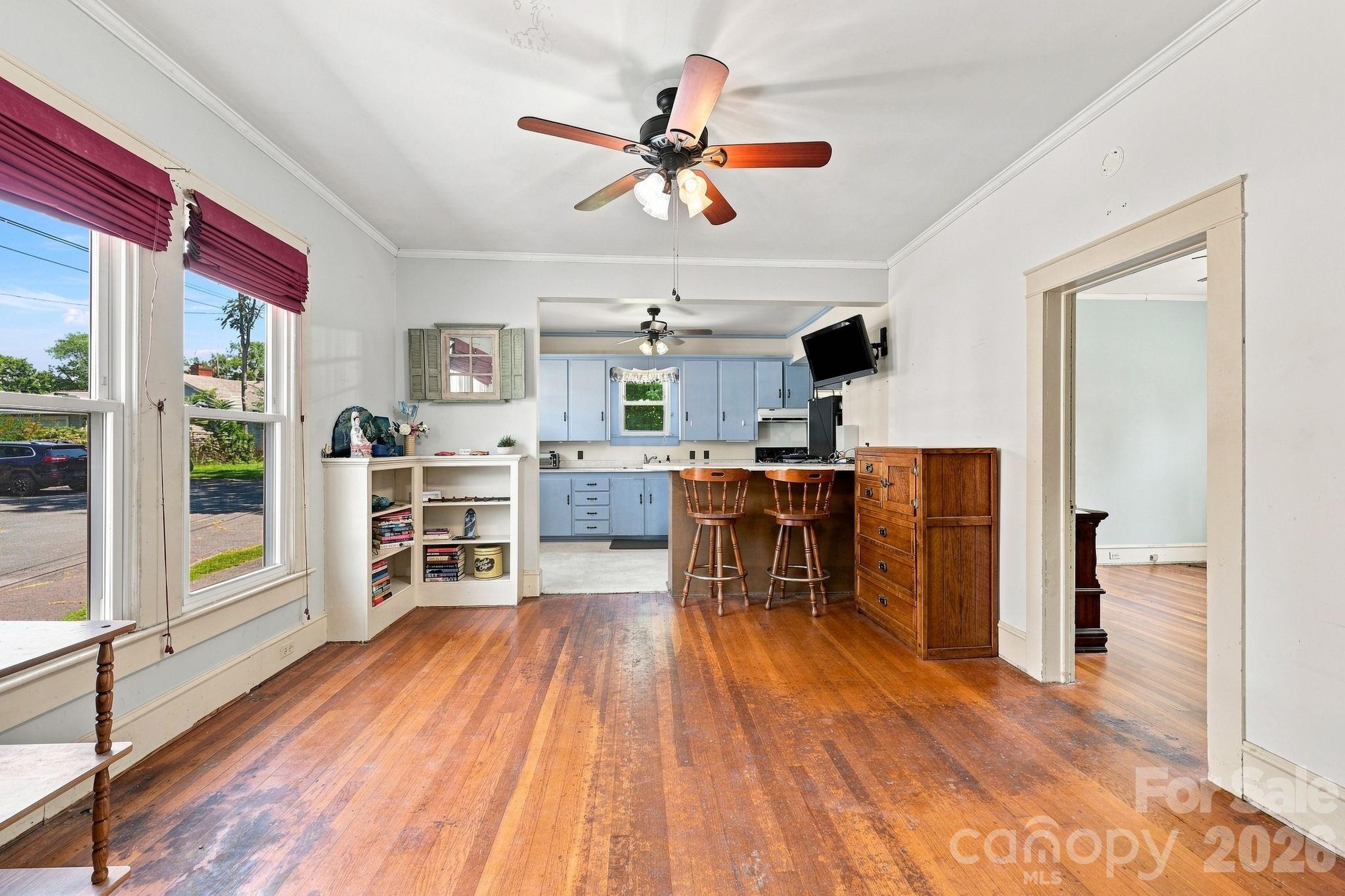 313 S Ridge Avenue Property Photo 19