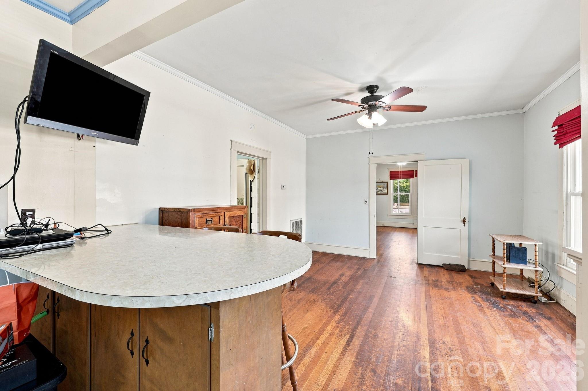 313 S Ridge Avenue Property Photo 22