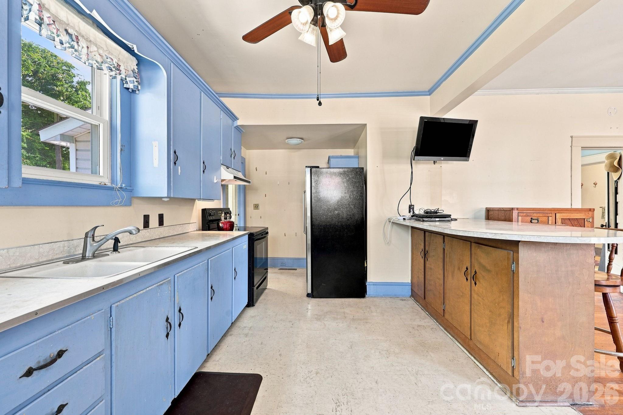 313 S Ridge Avenue Property Photo 24