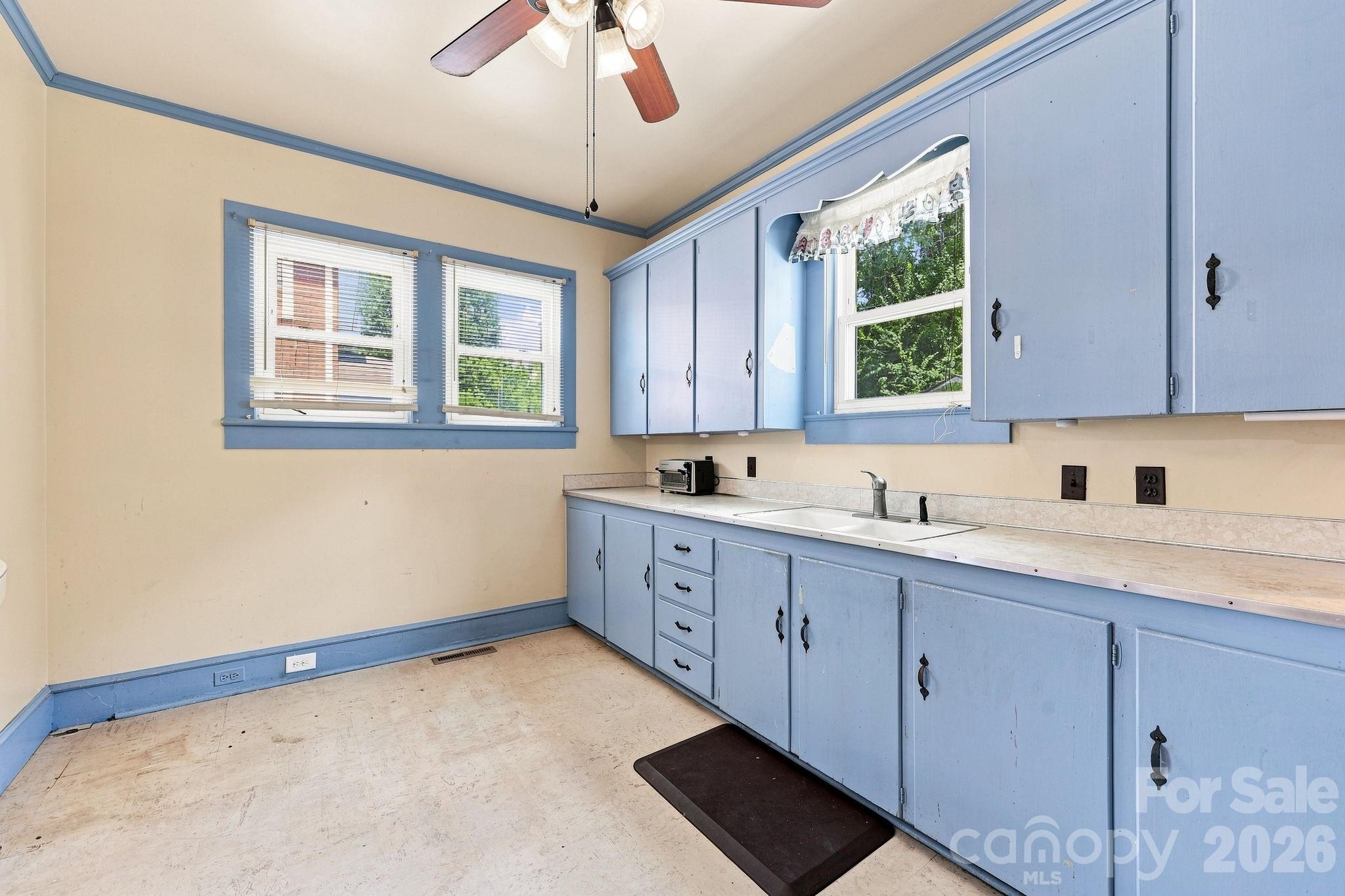 313 S Ridge Avenue Property Photo 25
