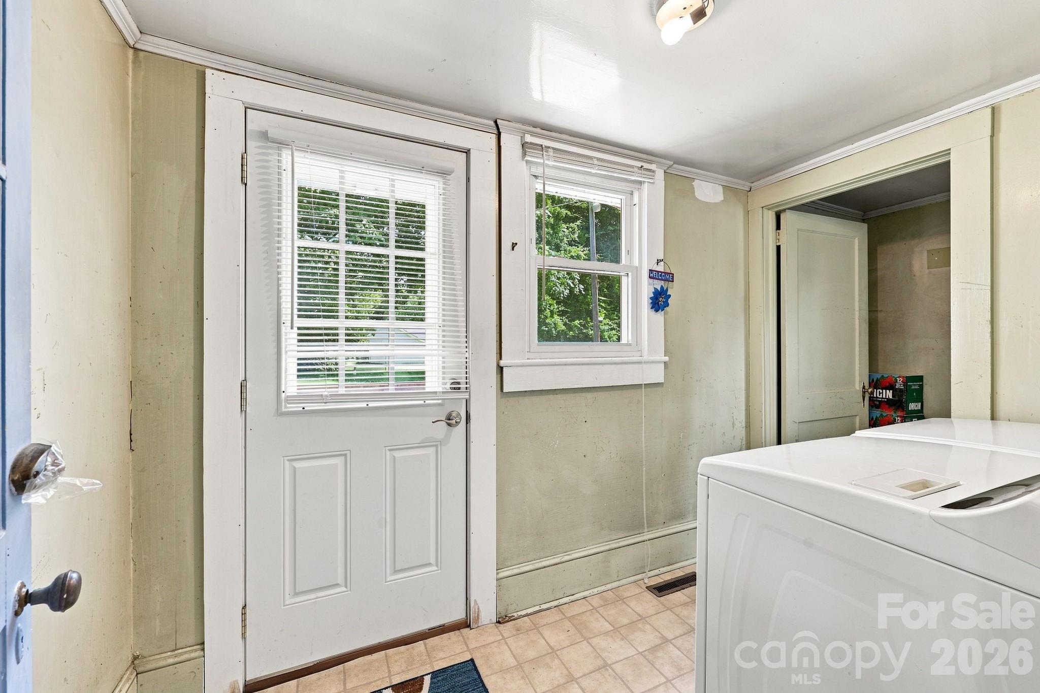 313 S Ridge Avenue Property Photo 28