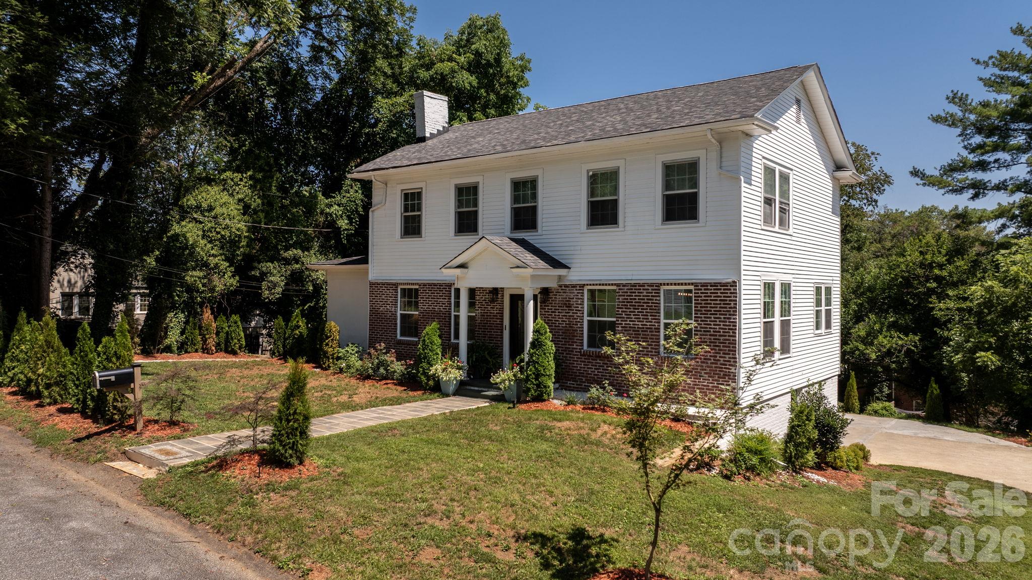 1407 Mimosa Lane Property Photo 2