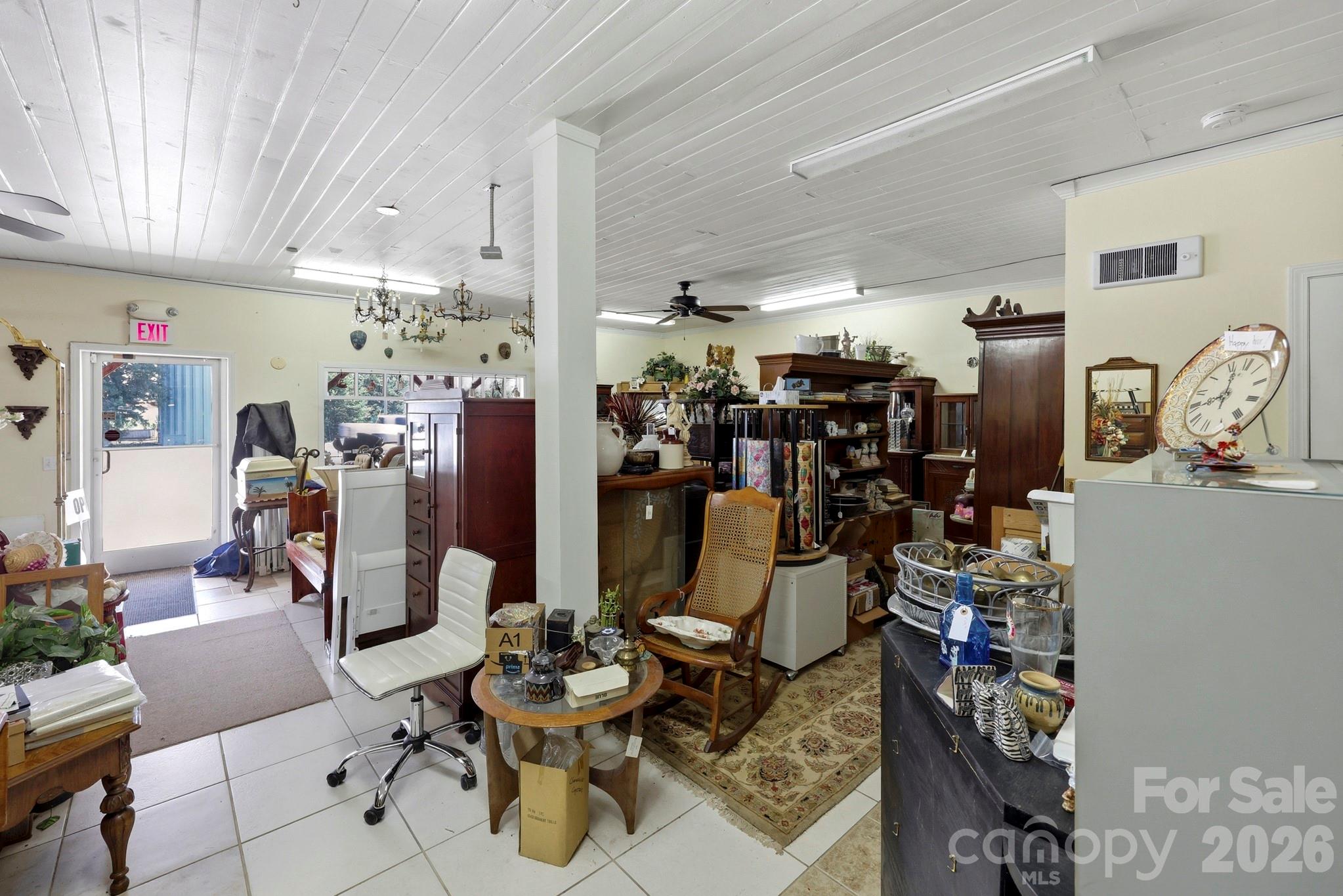 1358 W Main Street Property Photo 7