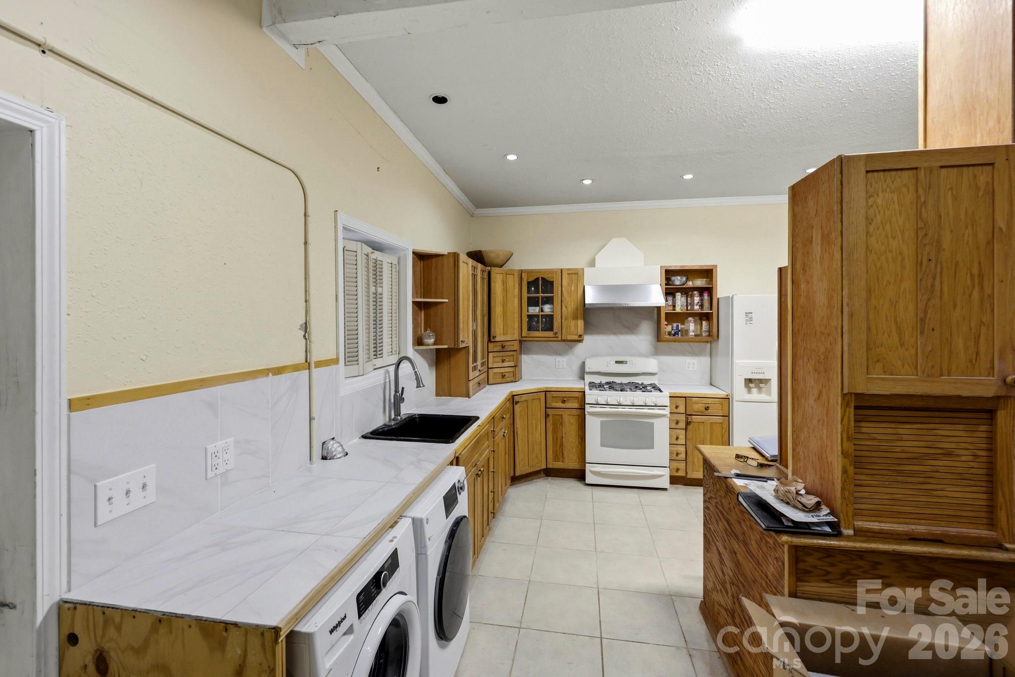 1358 W Main Street Property Photo 17