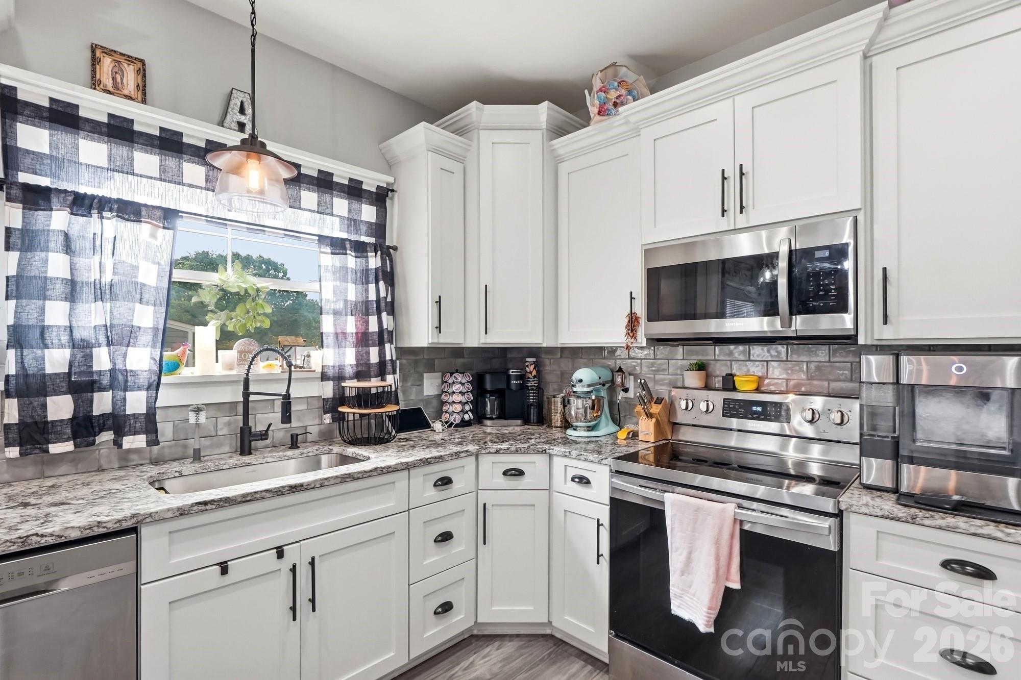 304 E Florida Avenue Property Photo 14