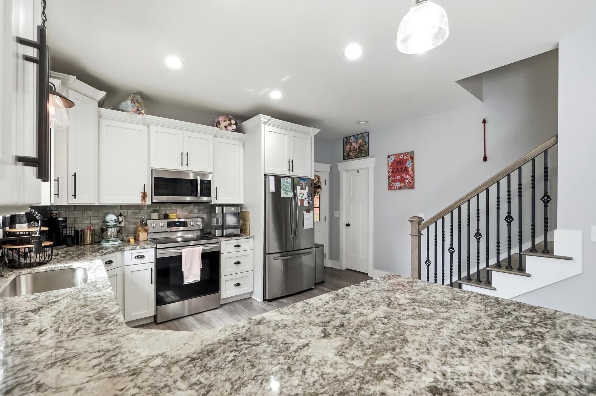 304 E Florida Avenue Property Photo 17
