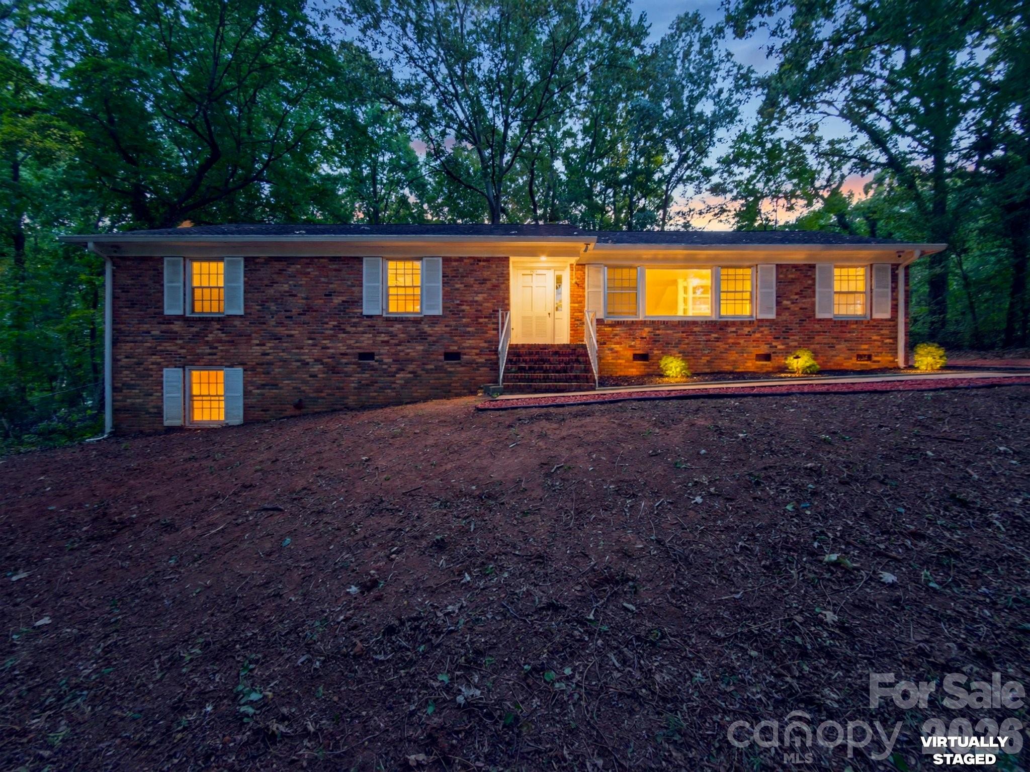 7515 Shady Lane Property Photo 1