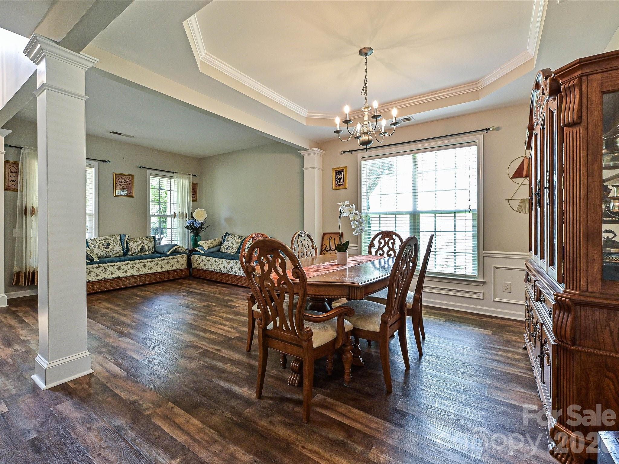 2505 Mullis Lane Property Photo 8