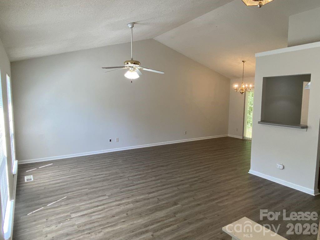 3122 Periwinkle Court Property Photo 3