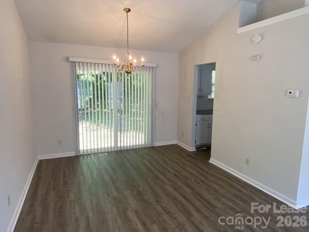 3122 Periwinkle Court Property Photo 5