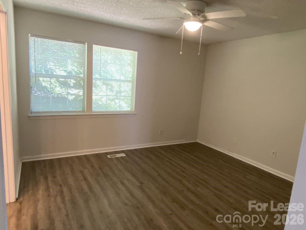 3122 Periwinkle Court Property Photo 10
