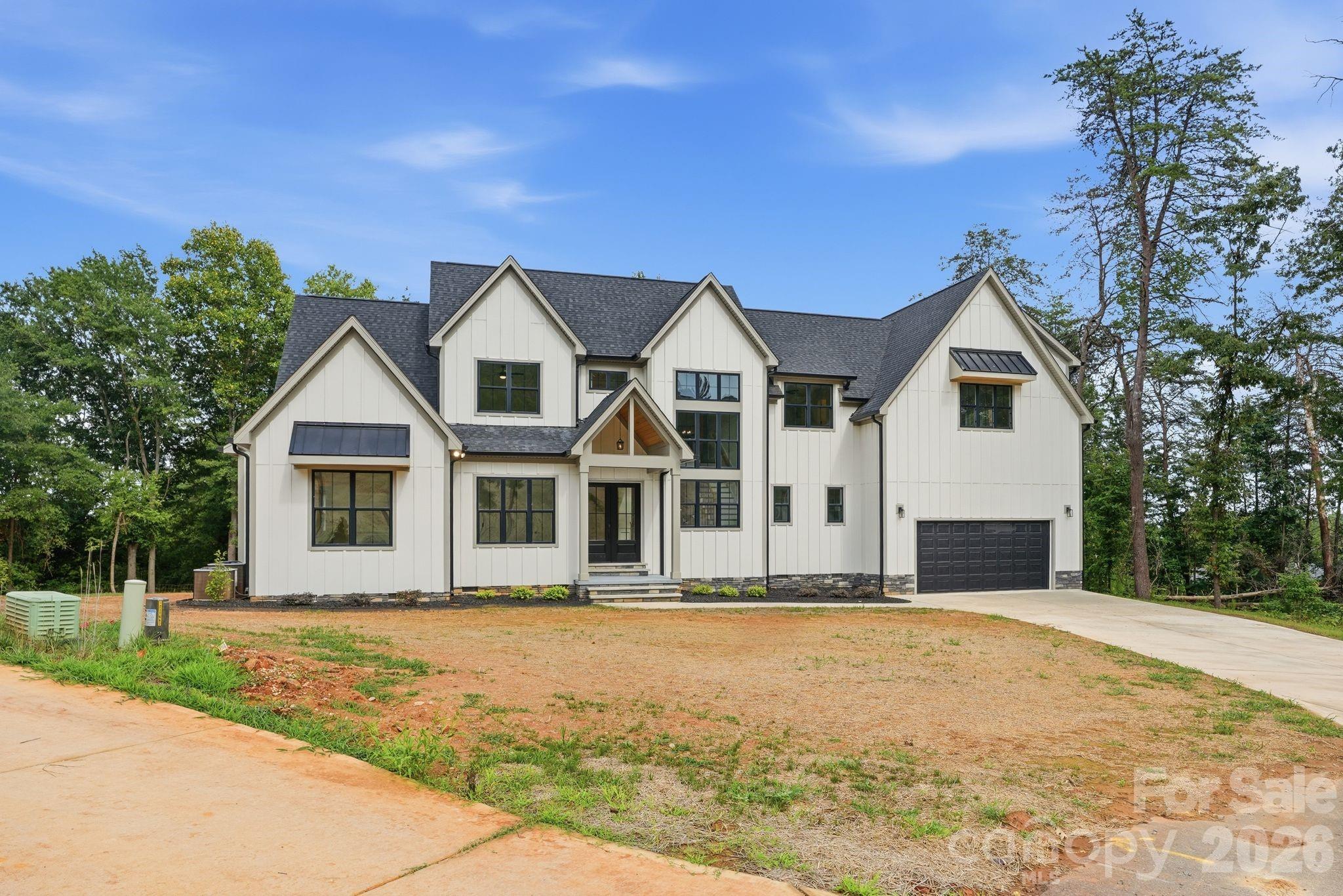 301 Spanish Oak Lane Property Photo 1