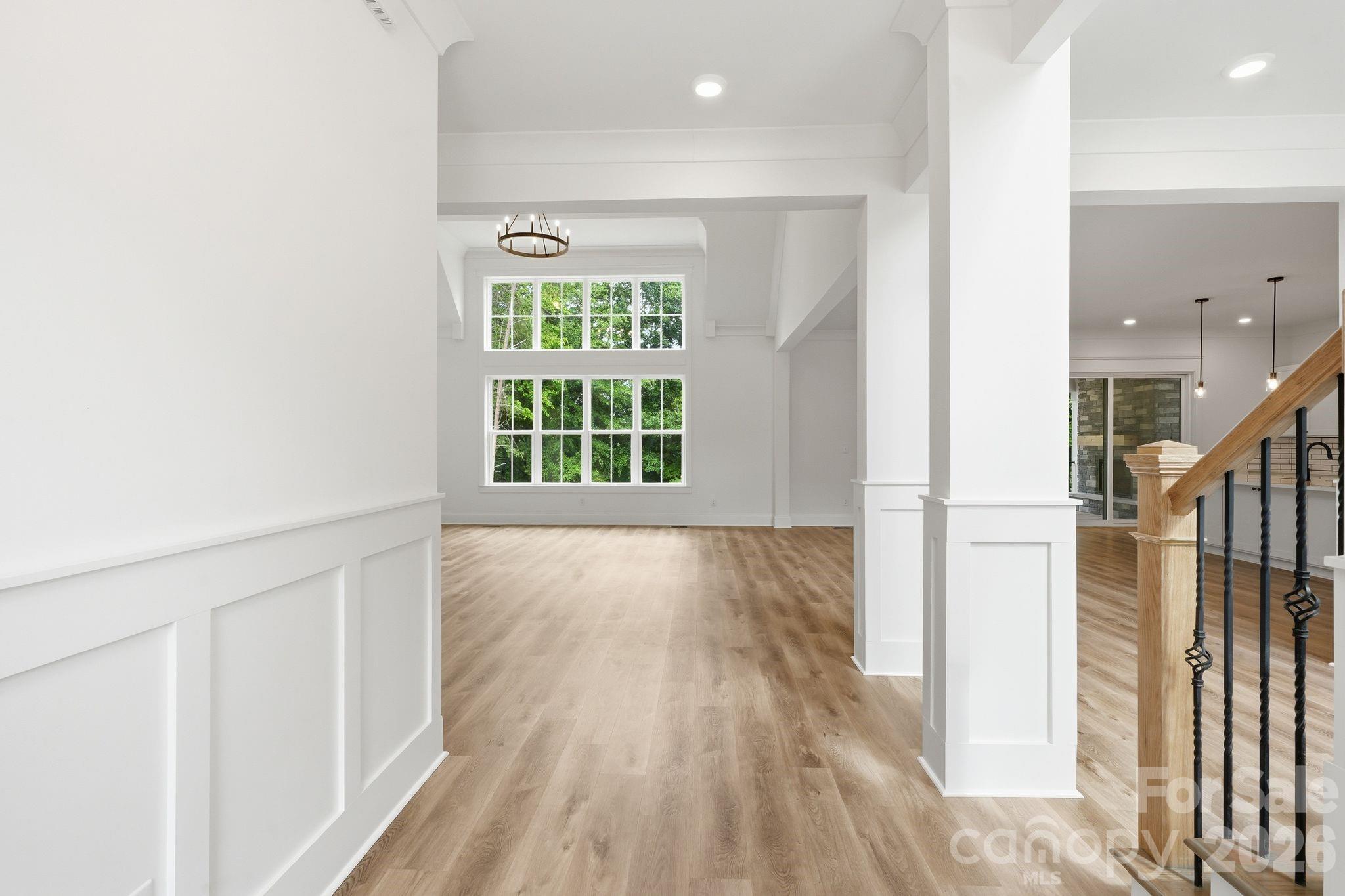 301 Spanish Oak Lane Property Photo 4