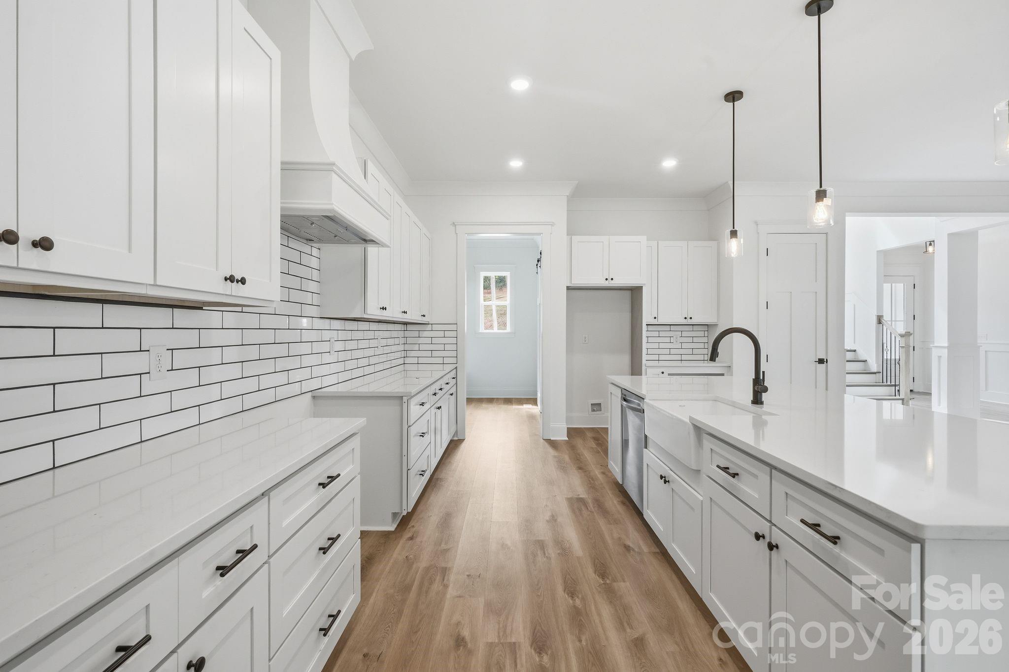 301 Spanish Oak Lane Property Photo 8