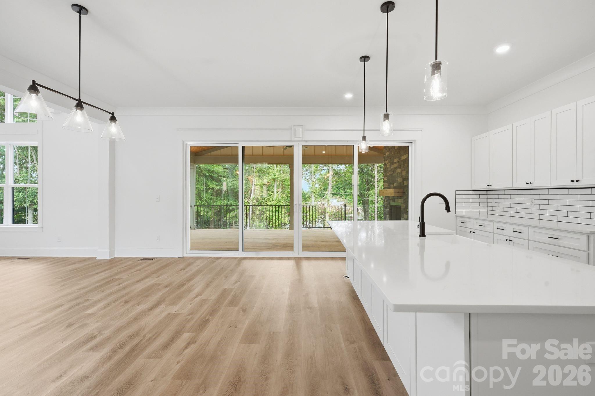 301 Spanish Oak Lane Property Photo 10