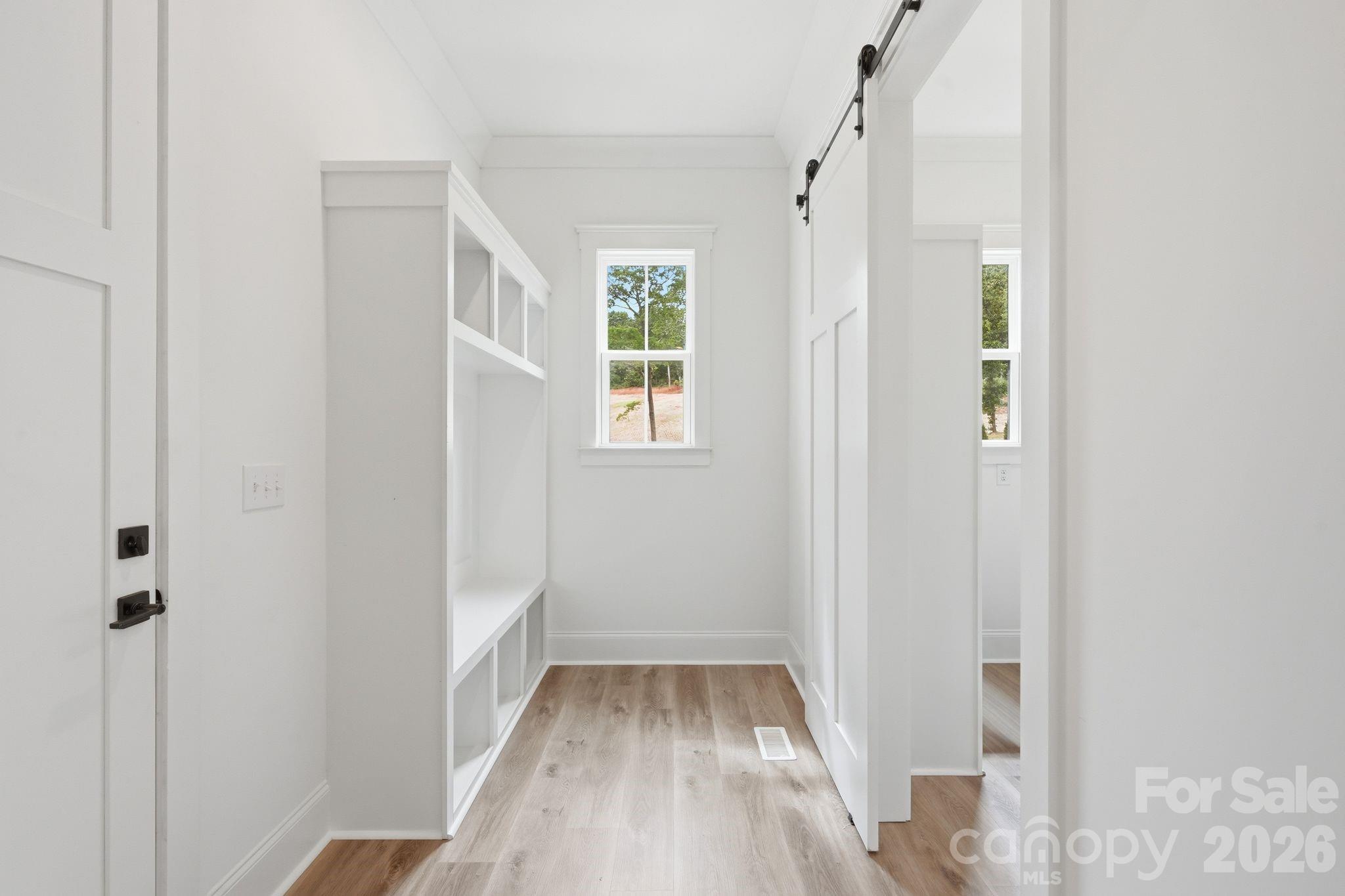 301 Spanish Oak Lane Property Photo 11