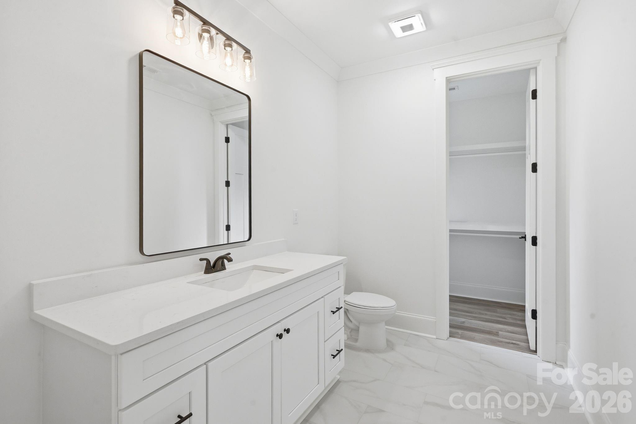301 Spanish Oak Lane Property Photo 16