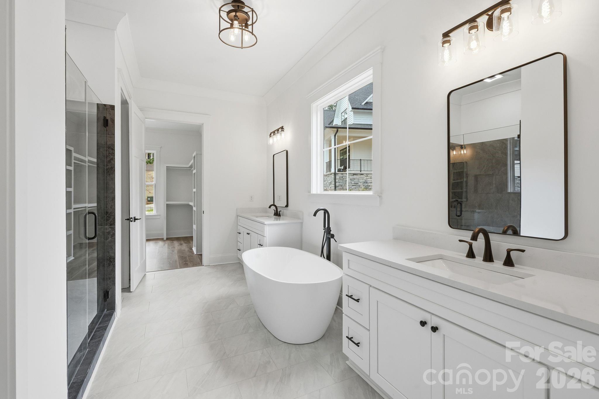 301 Spanish Oak Lane Property Photo 18