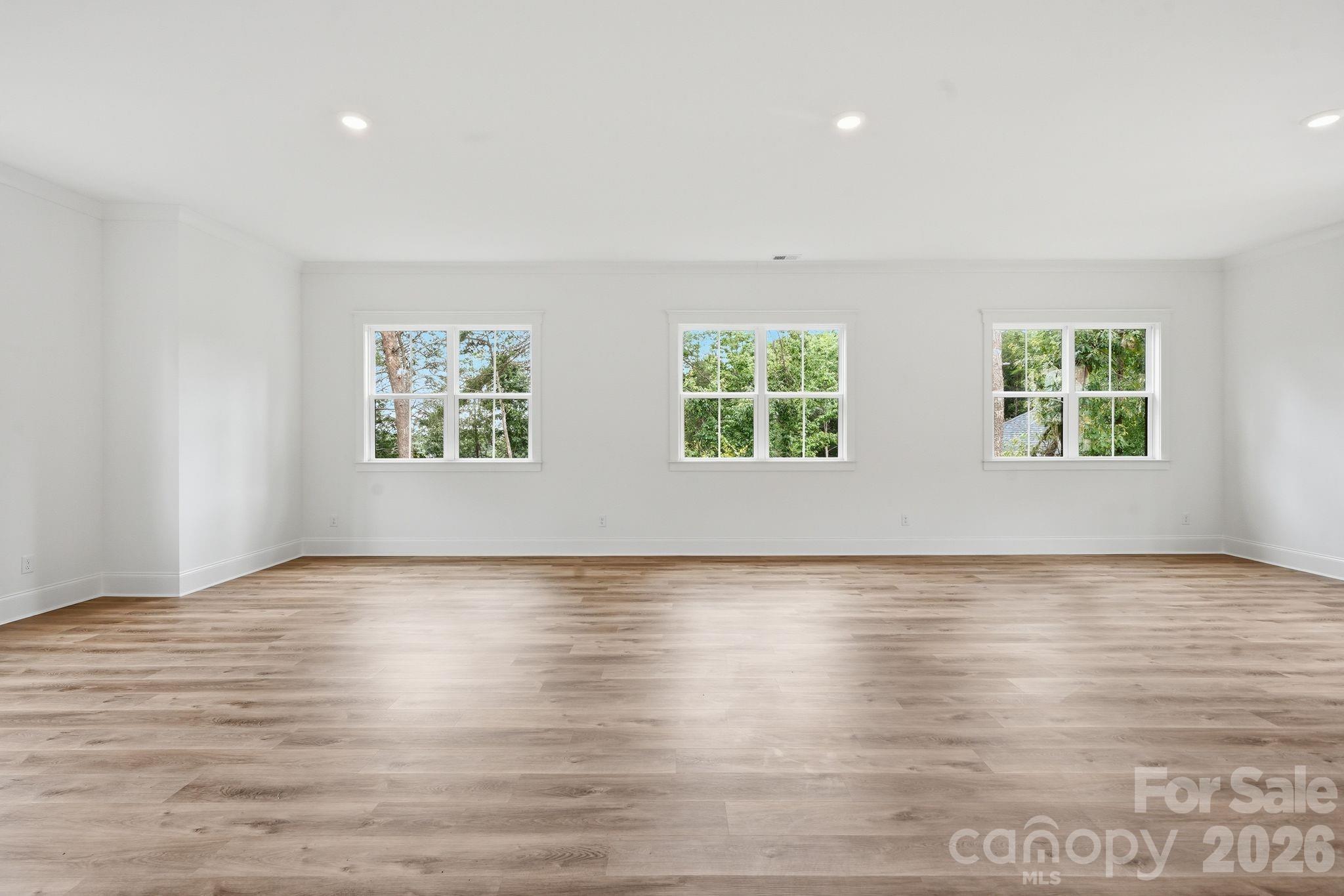 301 Spanish Oak Lane Property Photo 23