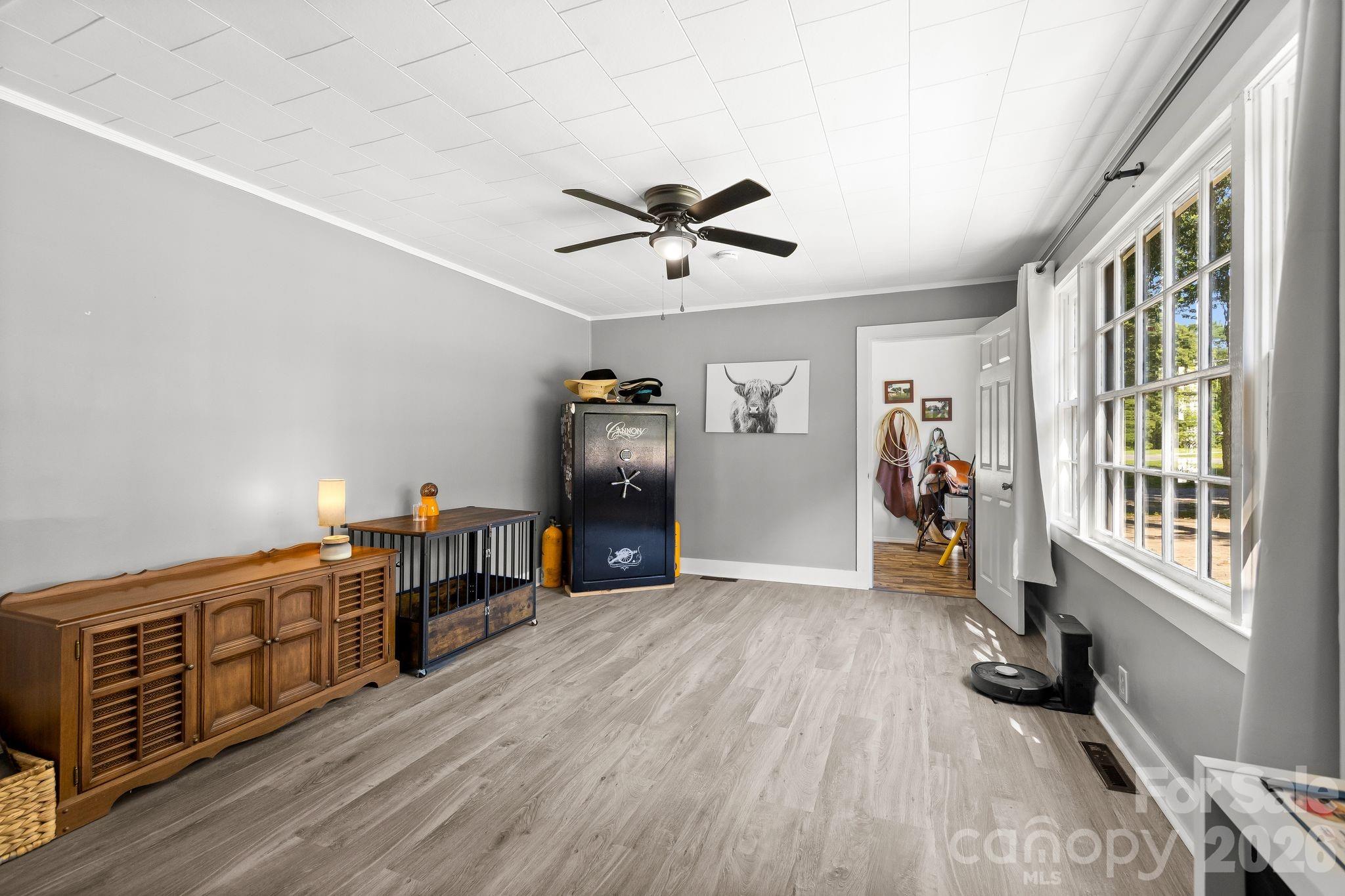 350 Jefferson Street Property Photo 8
