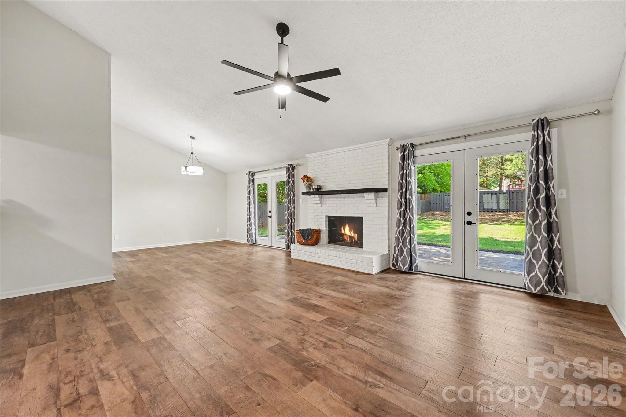 7319 Shadowlake Drive Property Photo 3