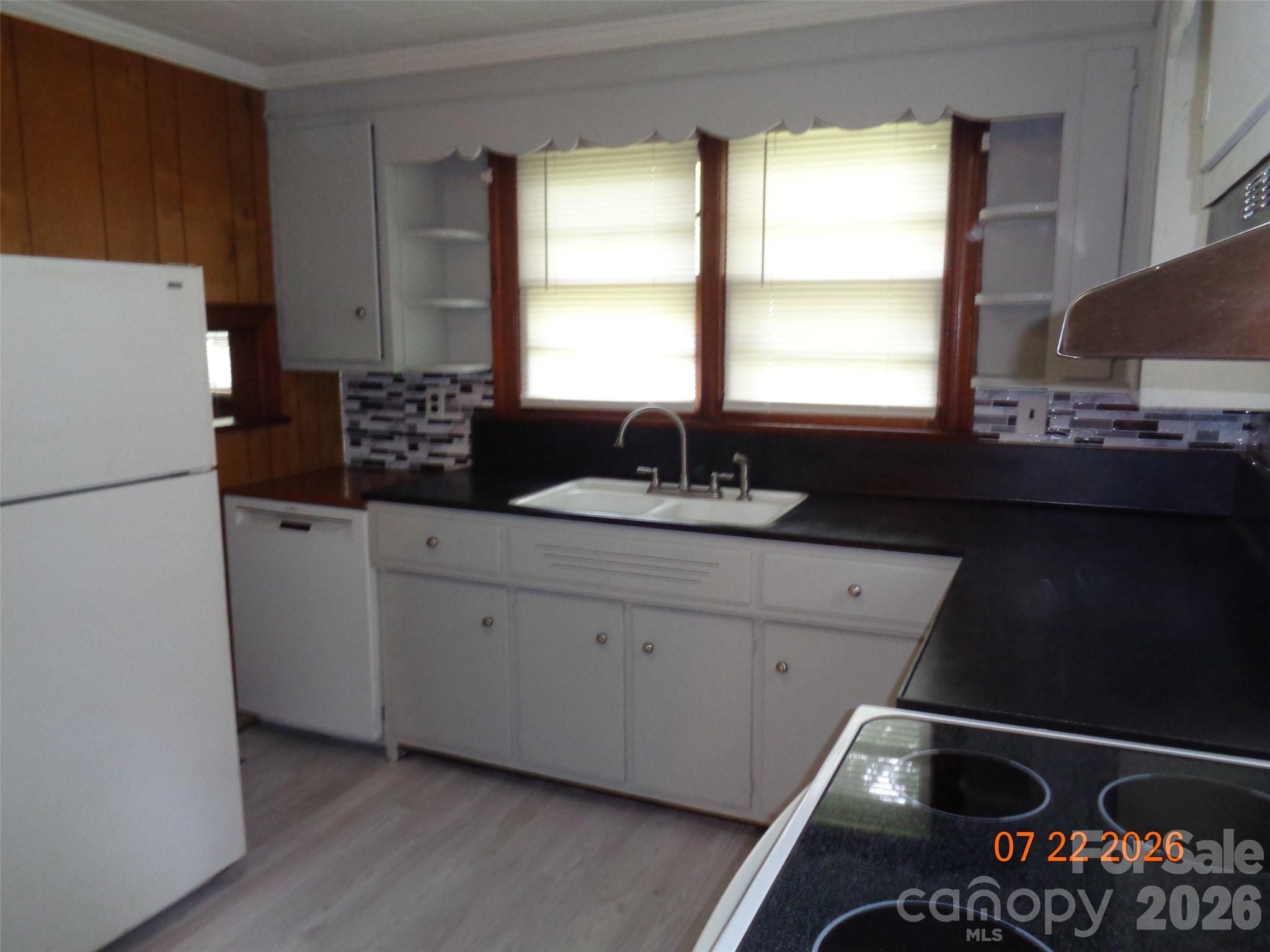 3181 & 3177 Morganton Boulevard Property Photo 11