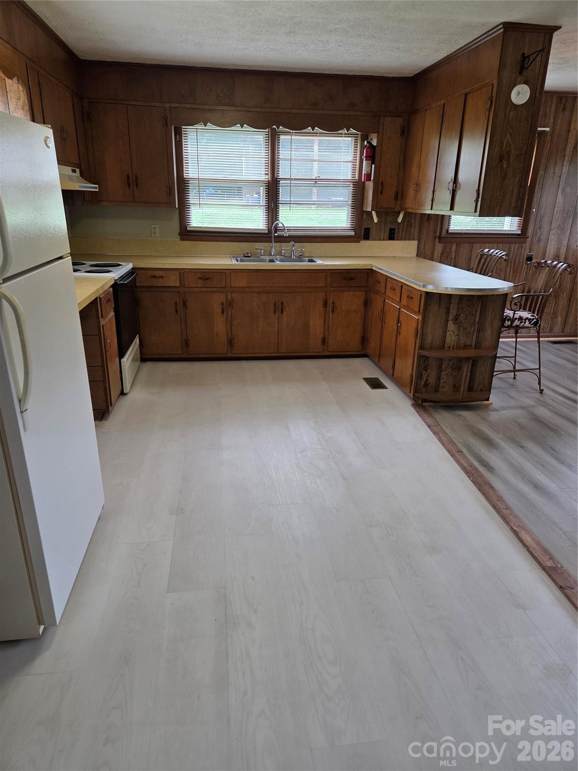 3181 & 3177 Morganton Boulevard Property Photo 13