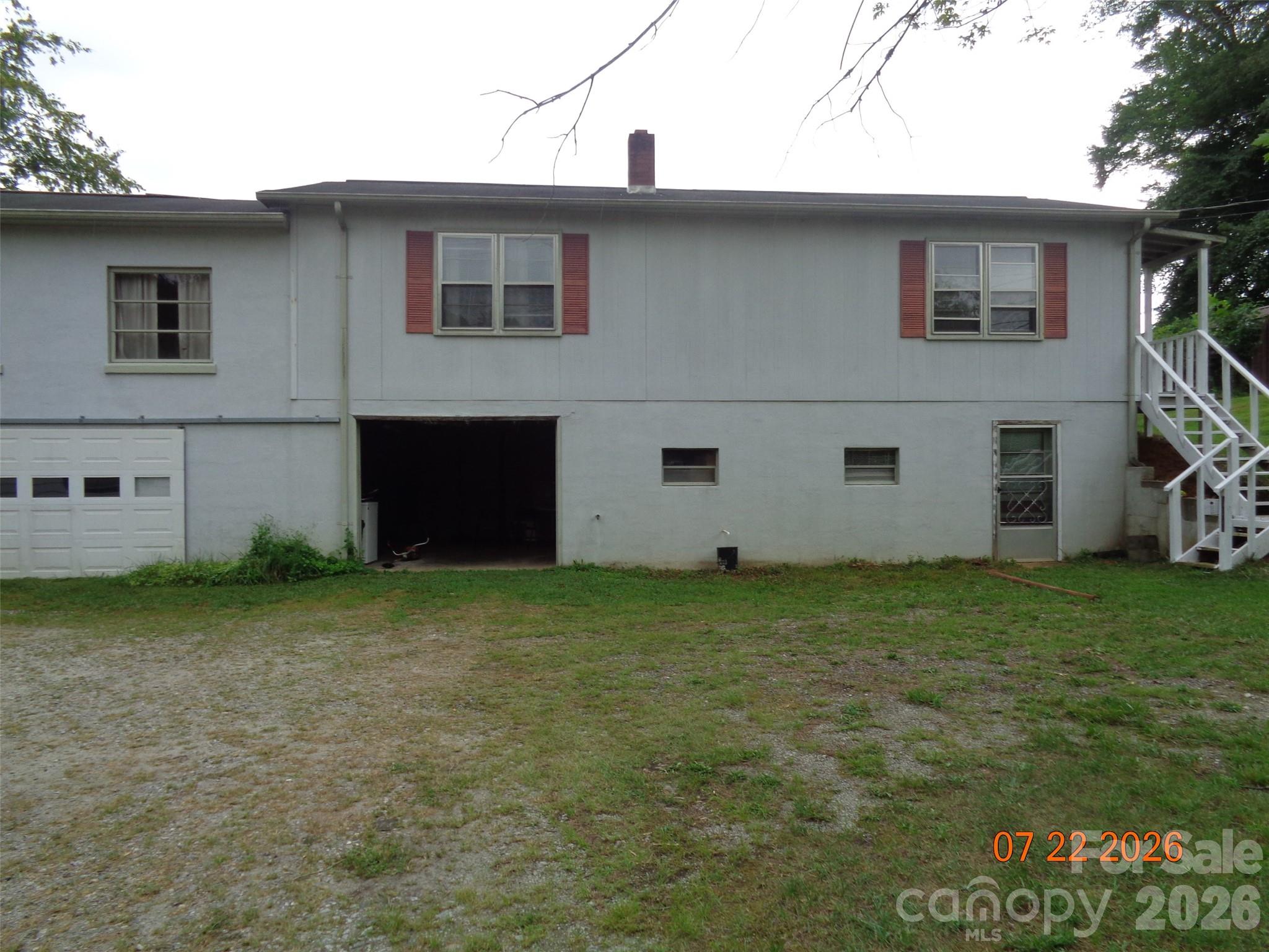 3181 & 3177 Morganton Boulevard Property Photo 24