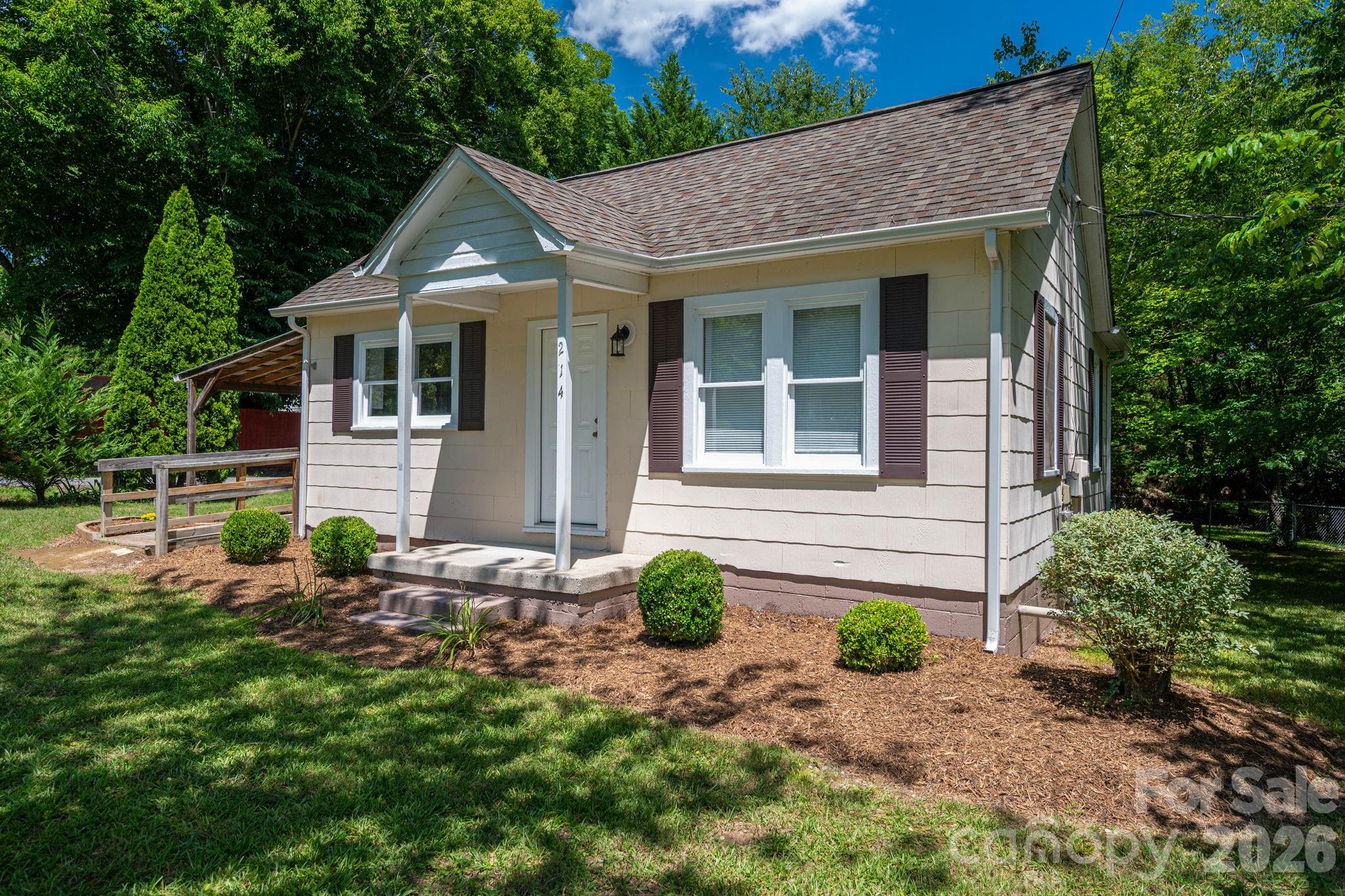214 23rd Street Property Photo 2