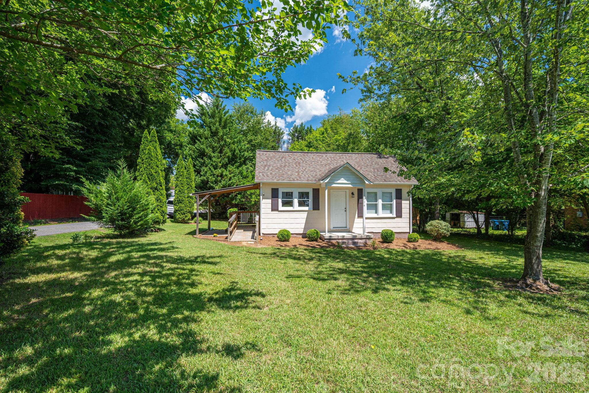 214 23rd Street Property Photo 4
