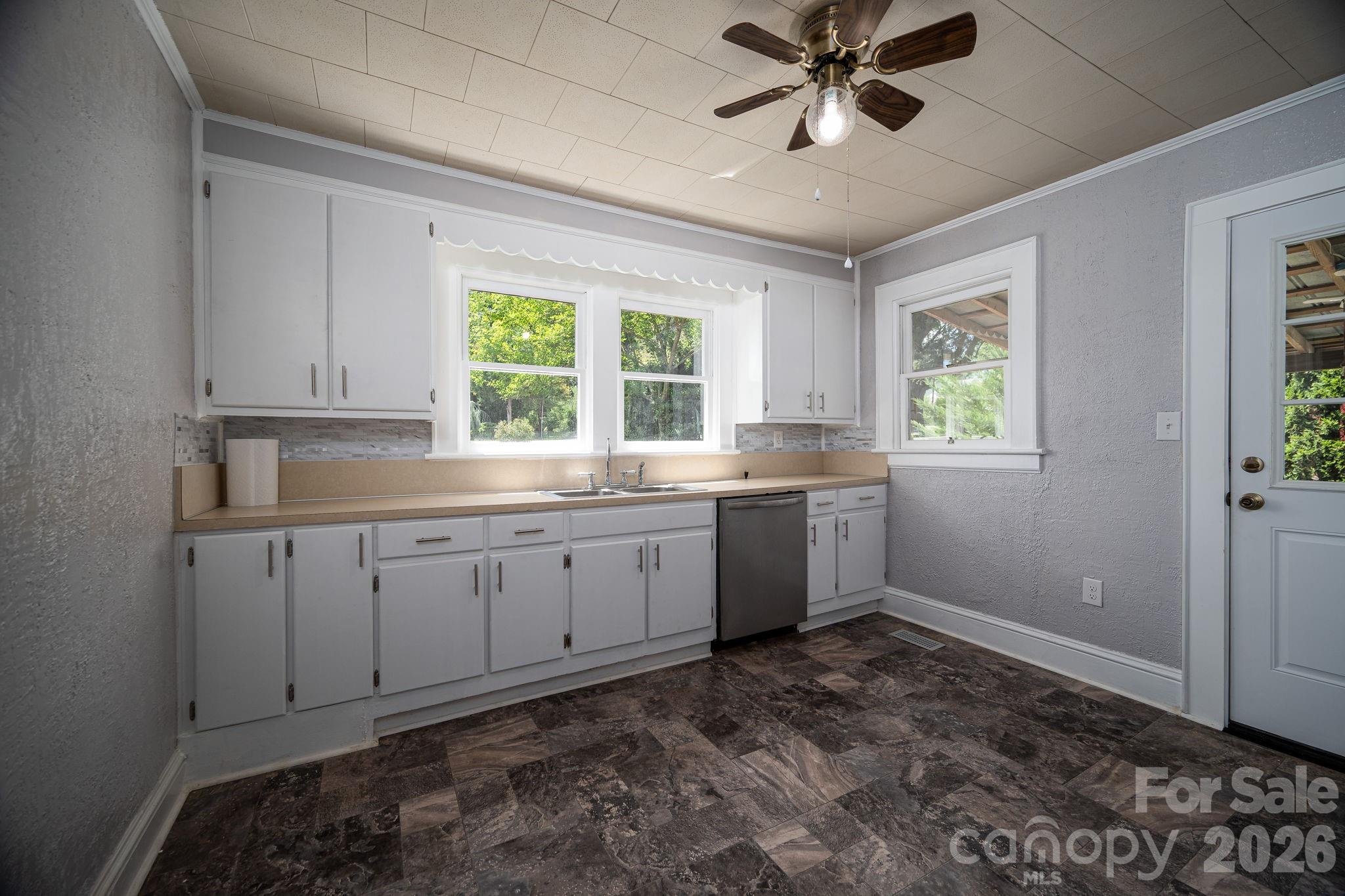 214 23rd Street Property Photo 15