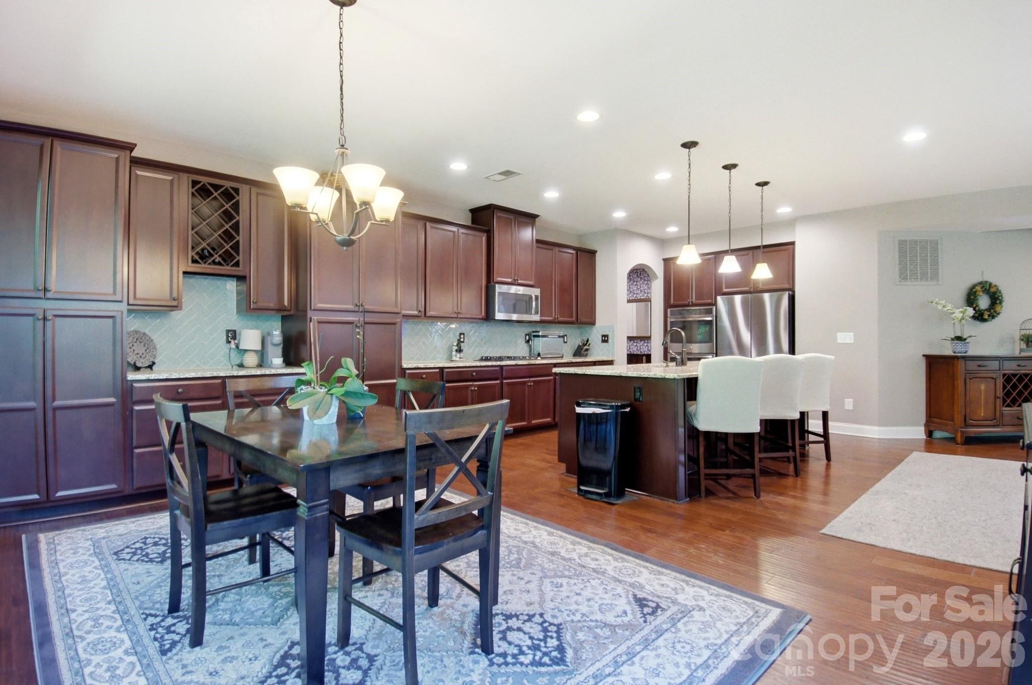 8306 Early Bird Way Property Photo 19