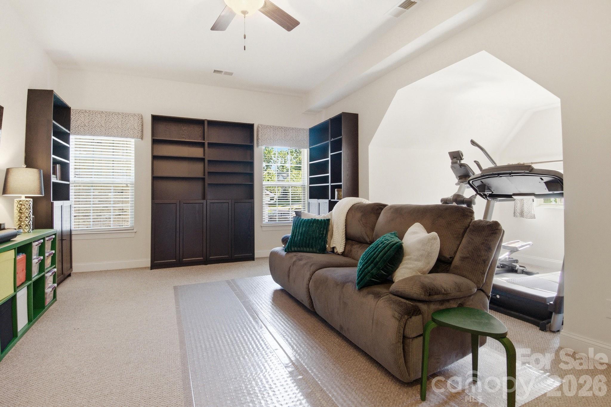 8306 Early Bird Way Property Photo 38