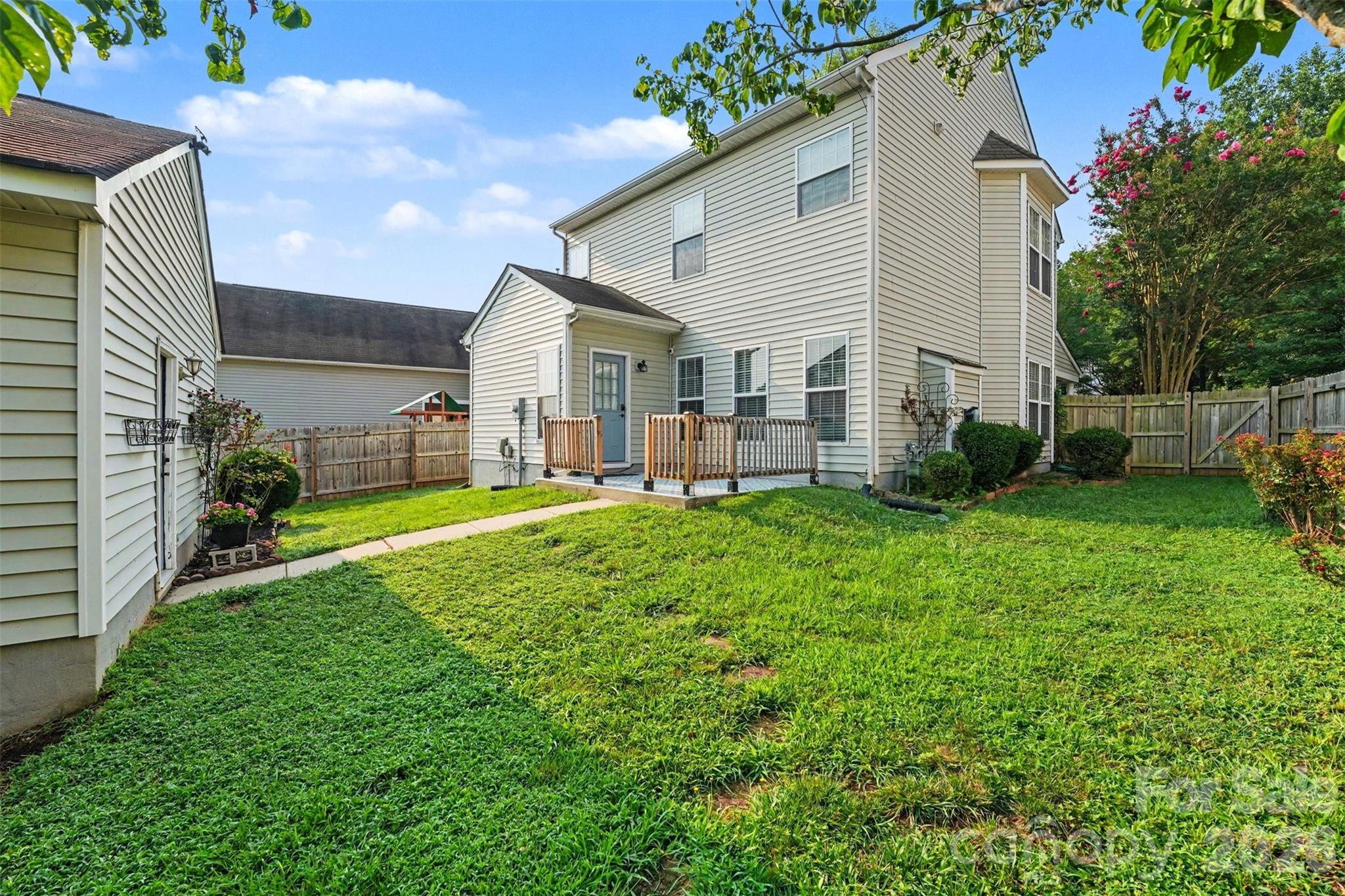 6715 Tanners Creek Drive Property Photo 25