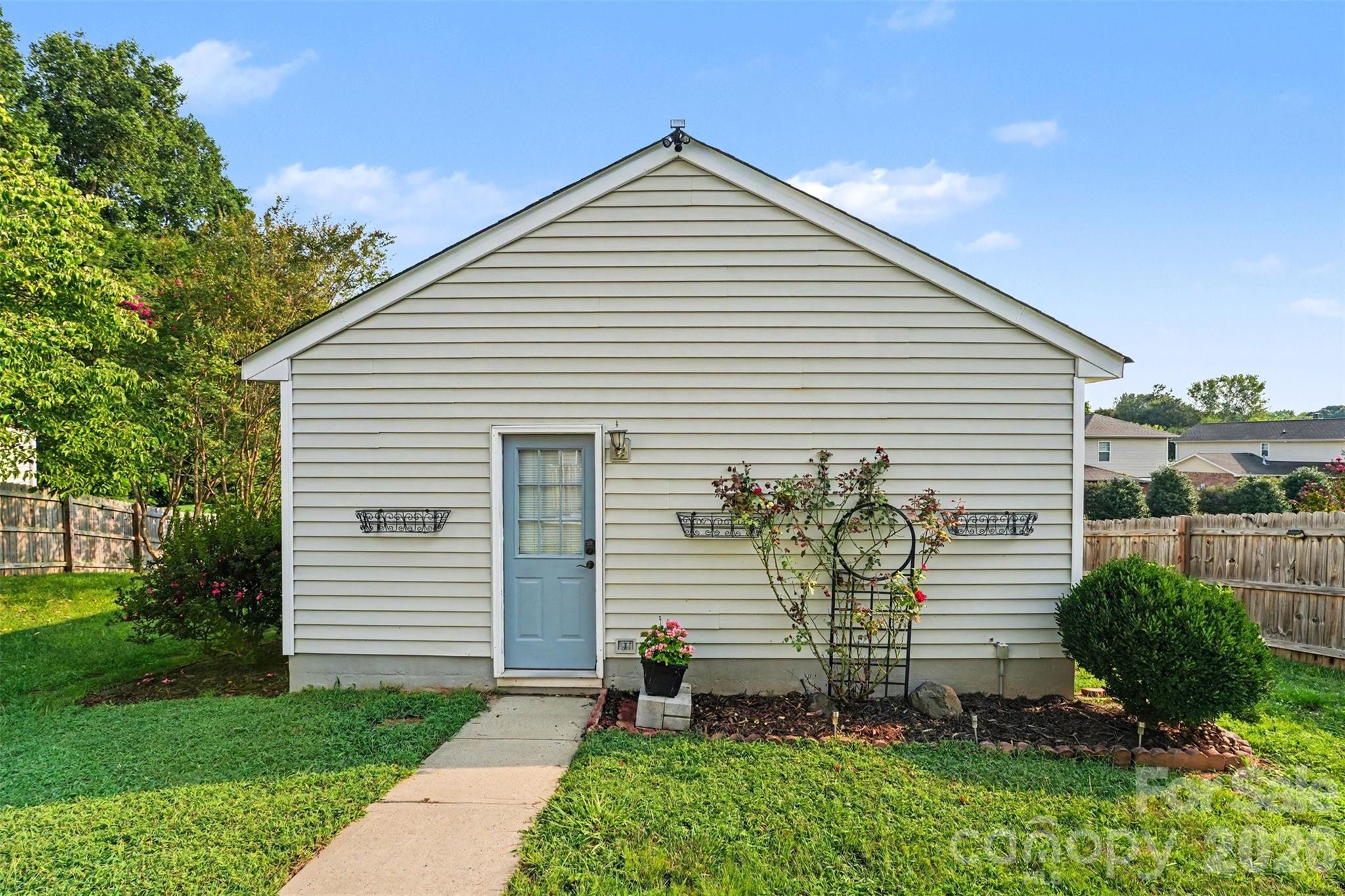 6715 Tanners Creek Drive Property Photo 27