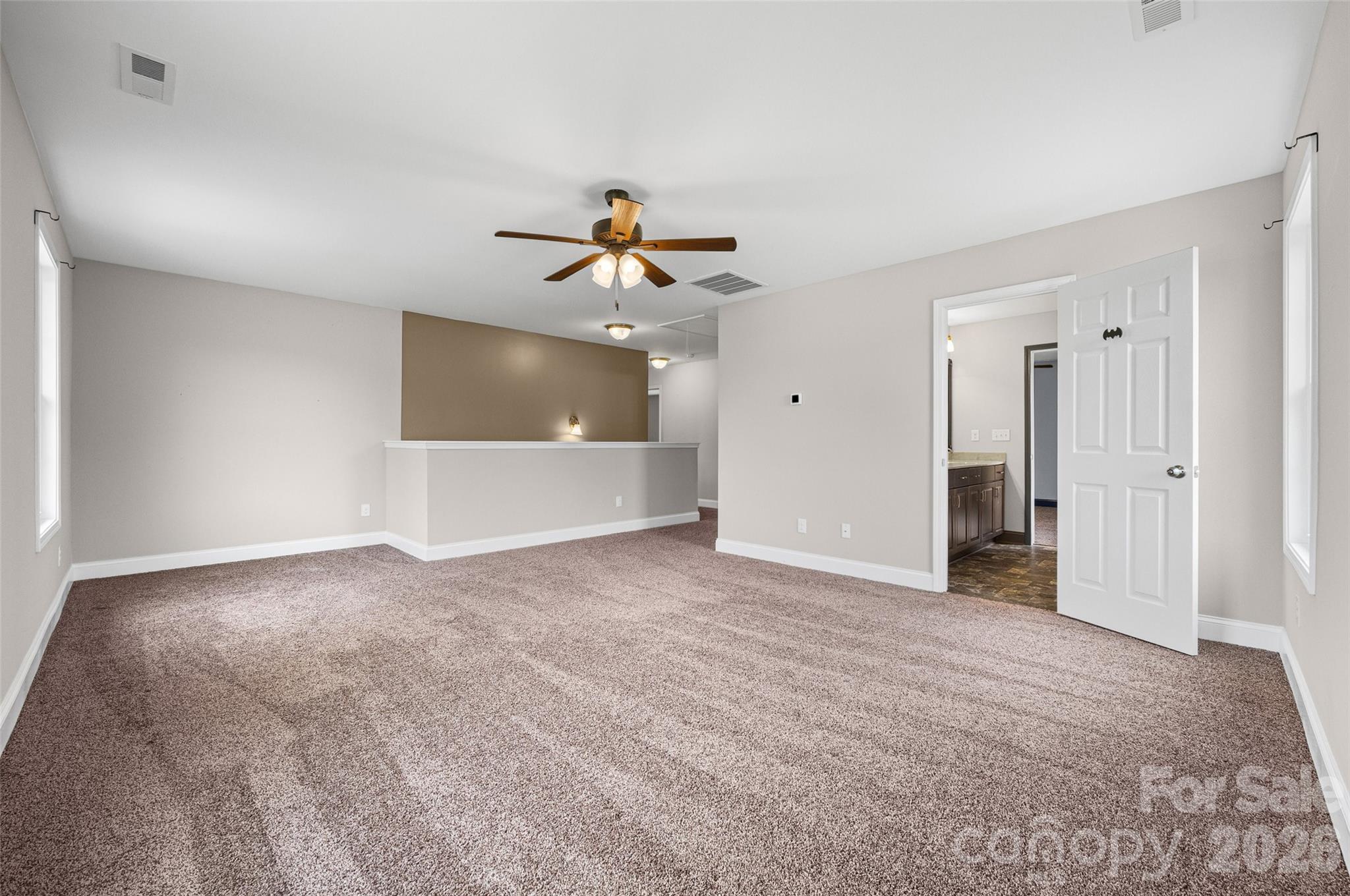 6211 Griffith Road Property Photo 29