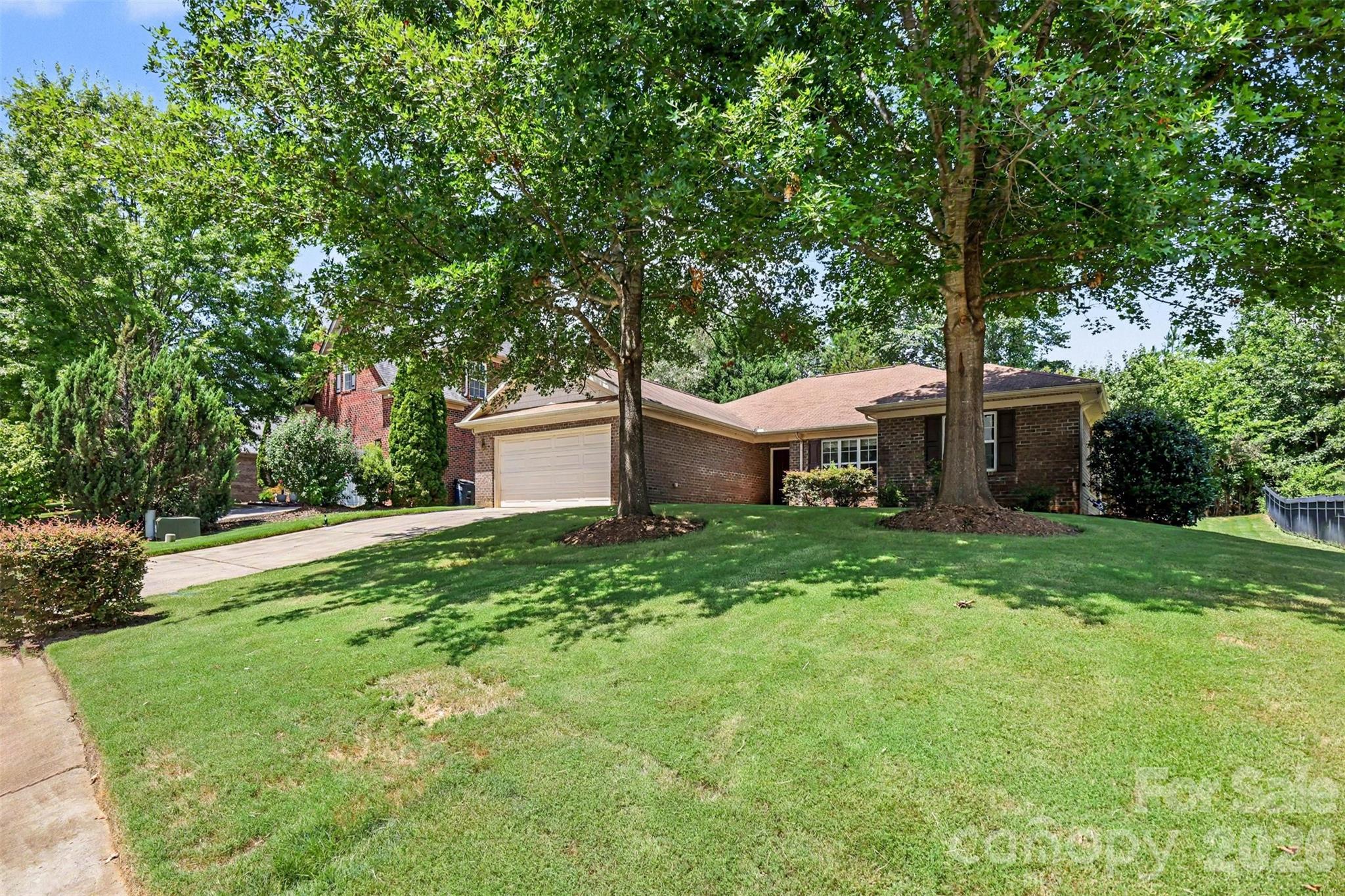 207 Edenshire Court Property Photo 4
