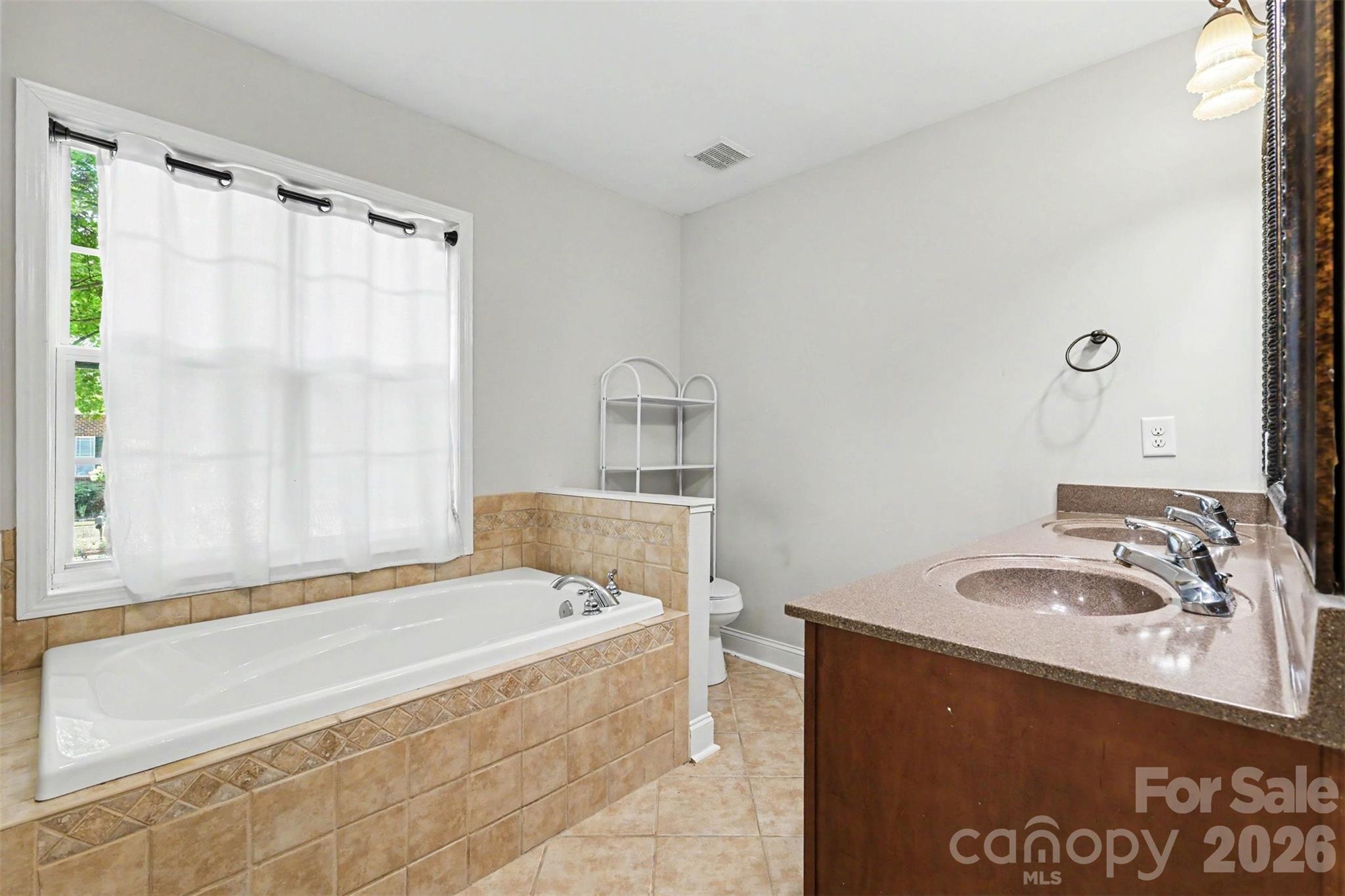 207 Edenshire Court Property Photo 27