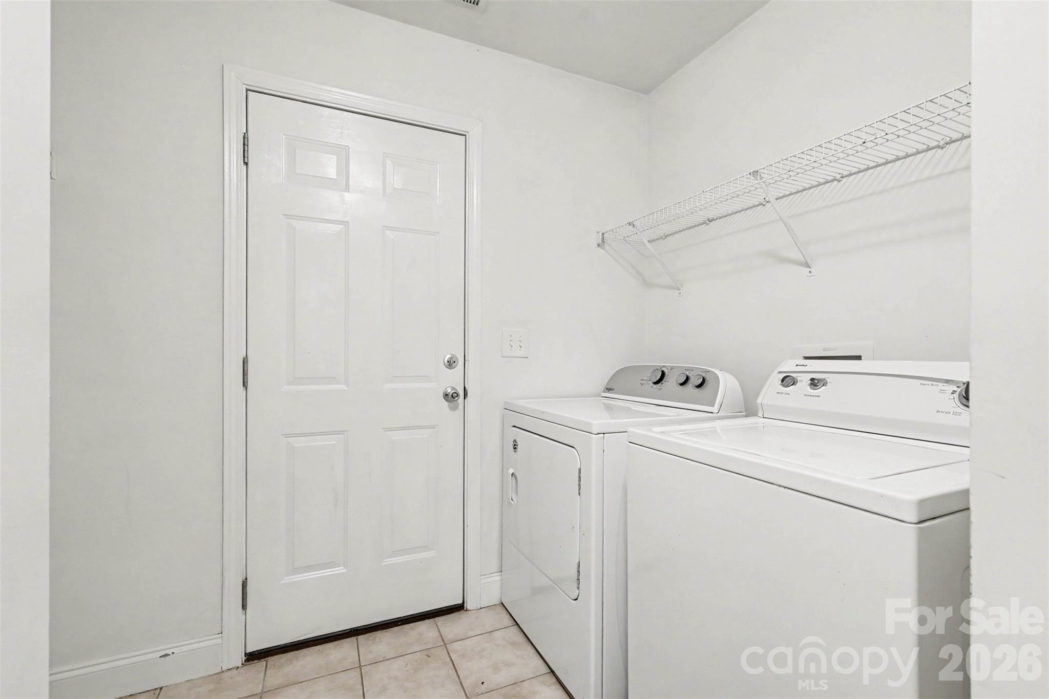 207 Edenshire Court Property Photo 37