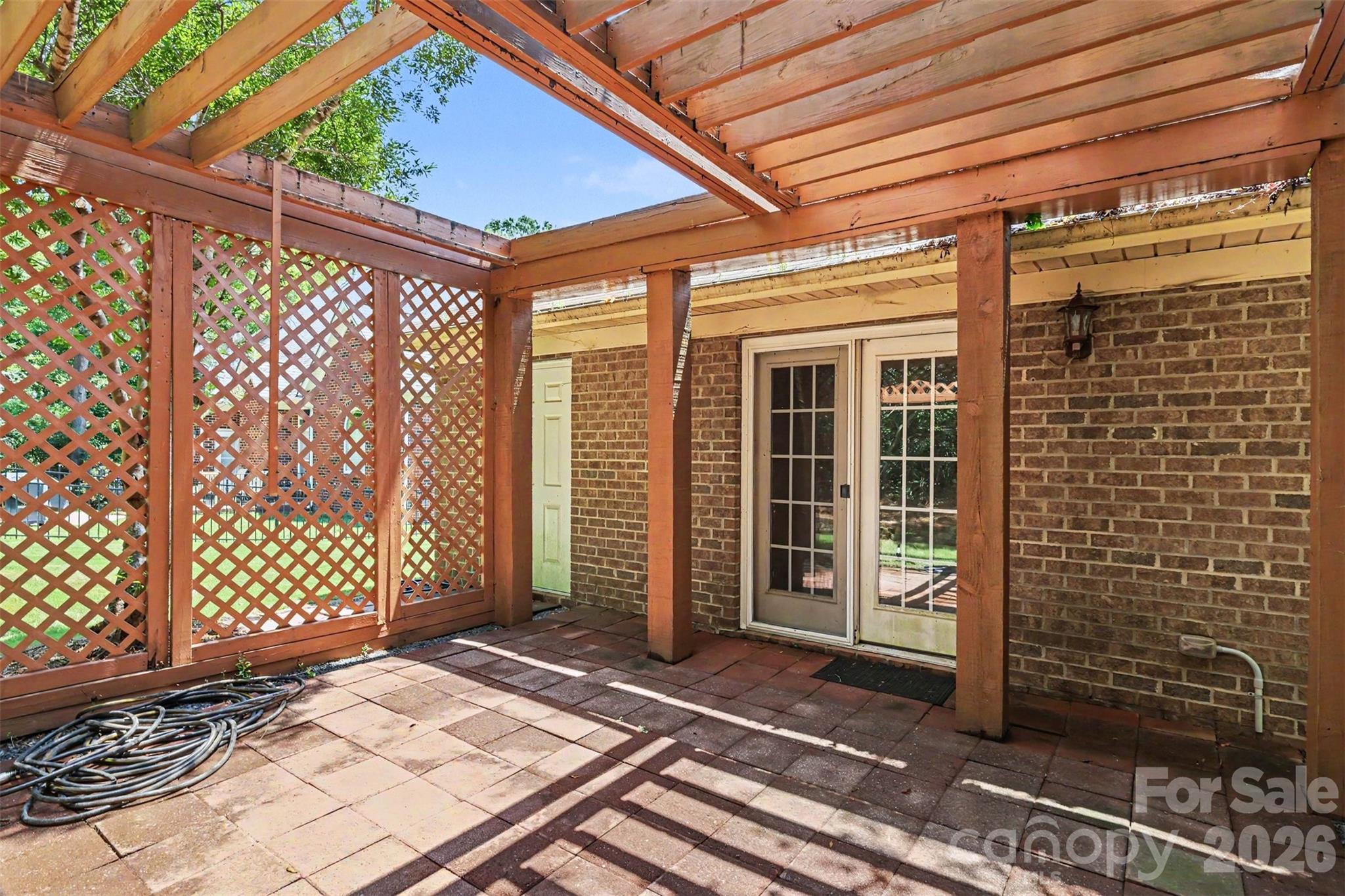 207 Edenshire Court Property Photo 39
