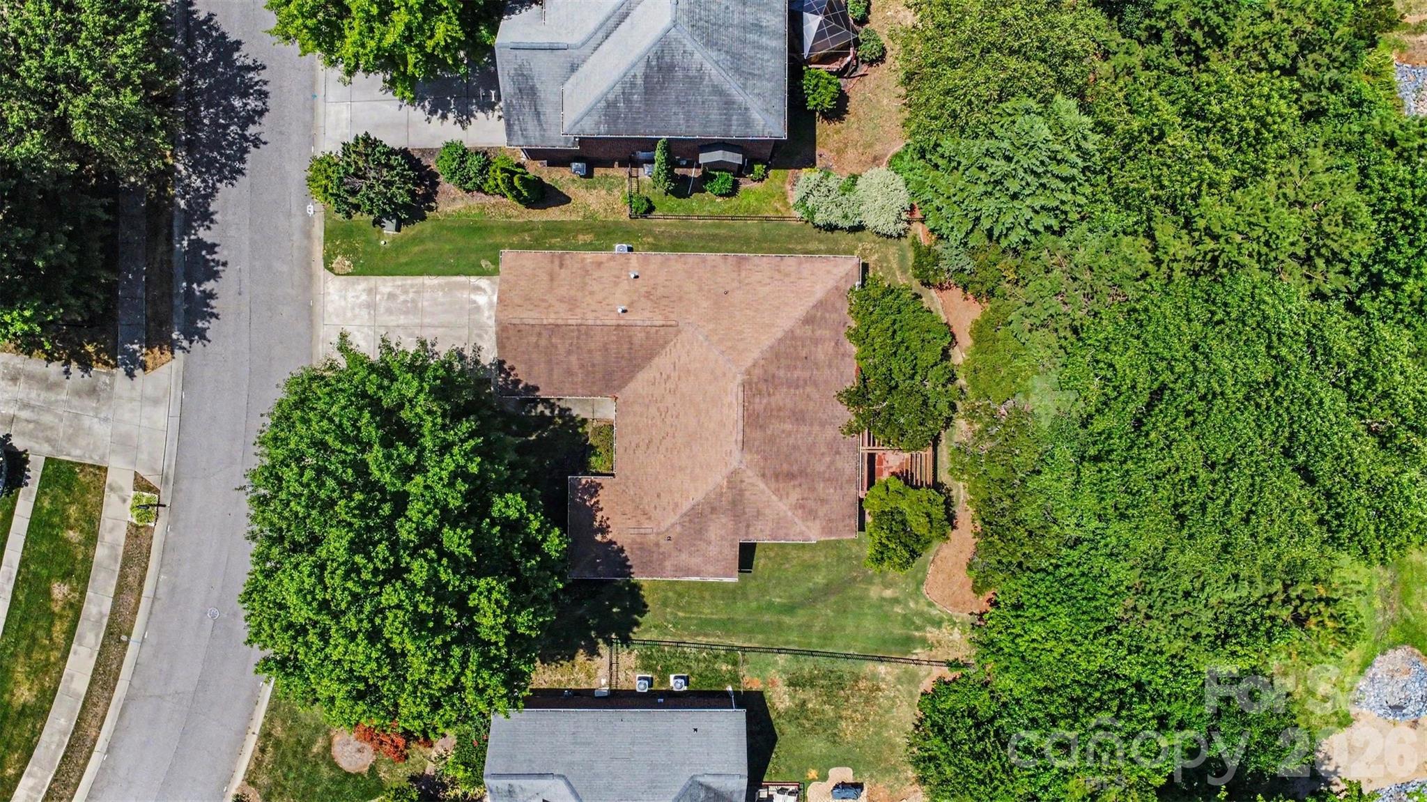207 Edenshire Court Property Photo 42