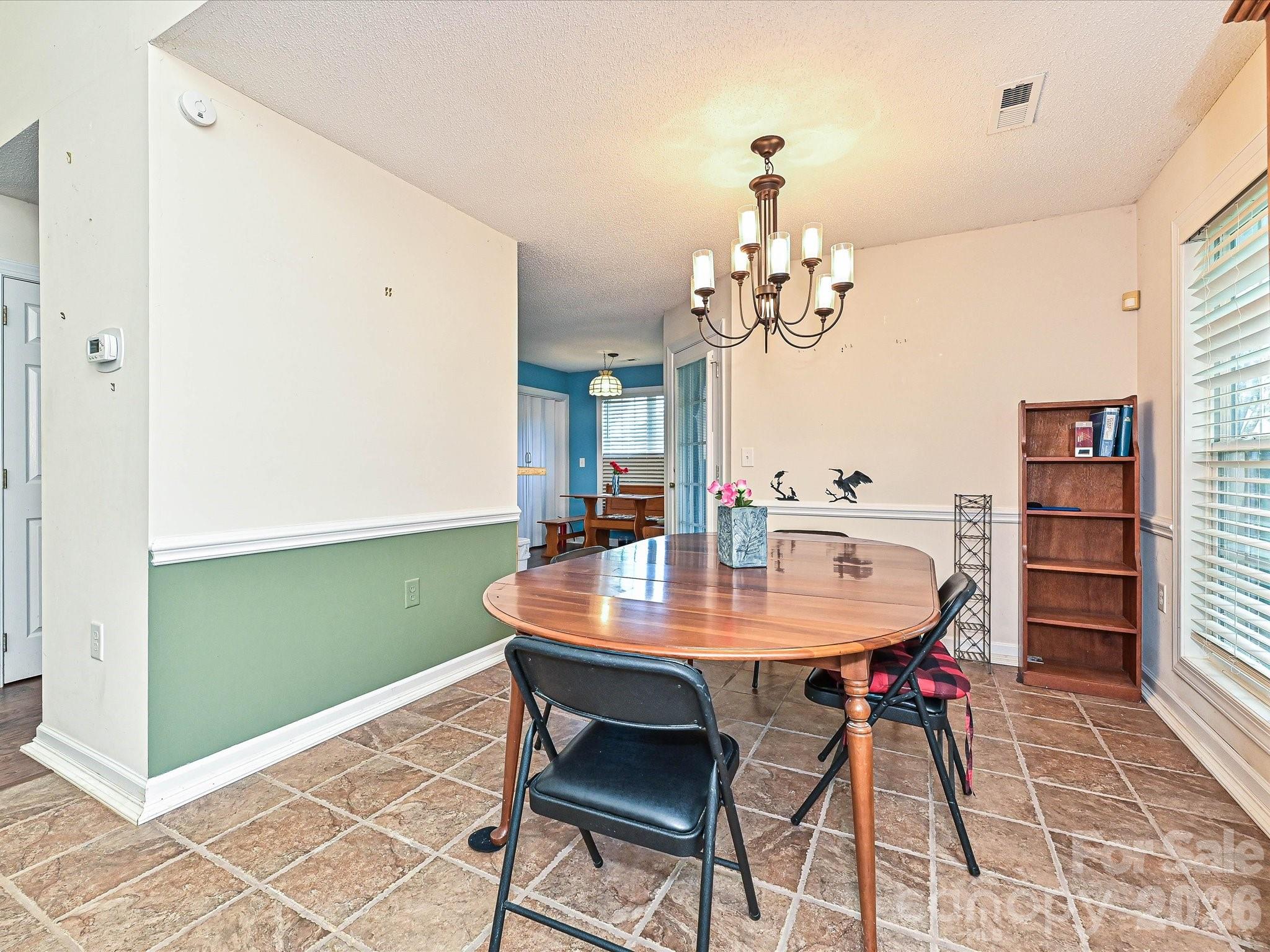 2814 Rosemeade Drive Property Photo 5