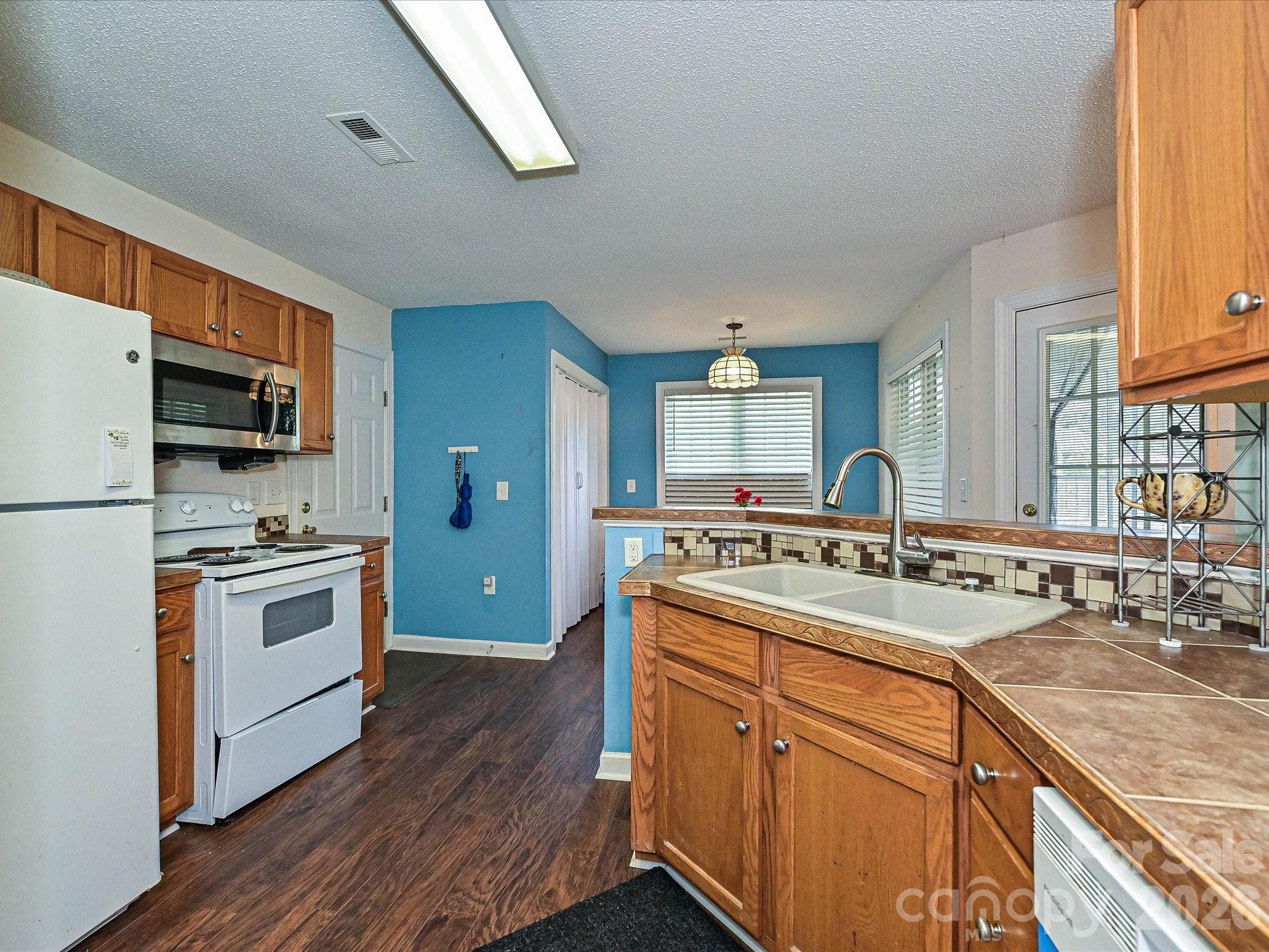 2814 Rosemeade Drive Property Photo 12